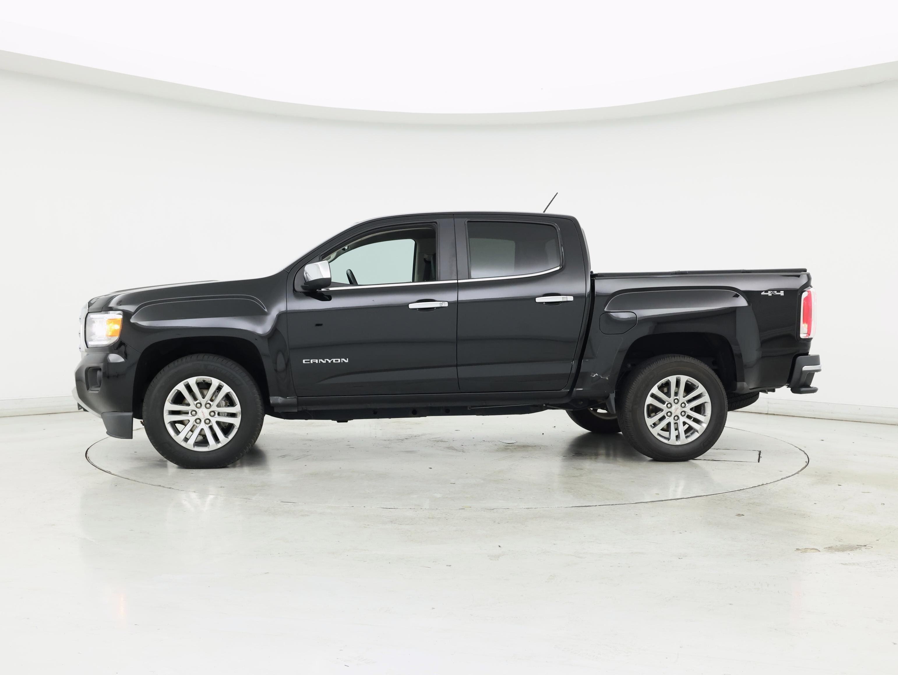 Thumbnail: 2016 GMC Canyon - 3