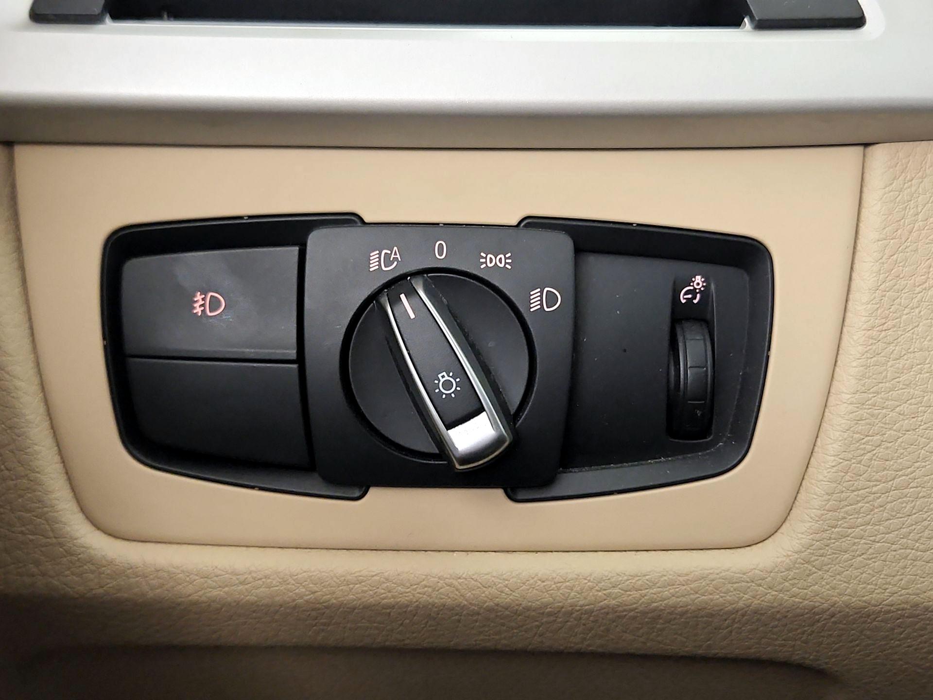 Thumbnail: 2014 BMW 3 Series - 13