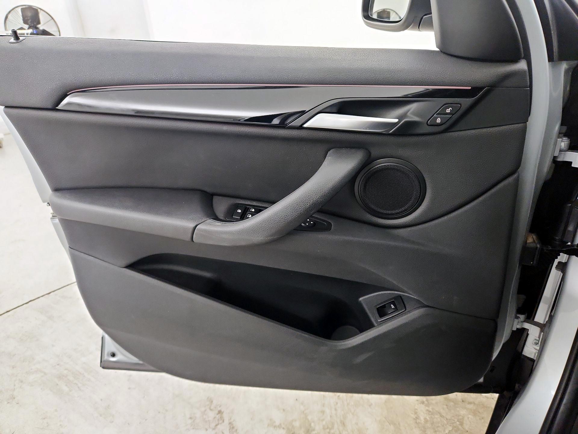 Thumbnail: 2018 BMW X1 - 12