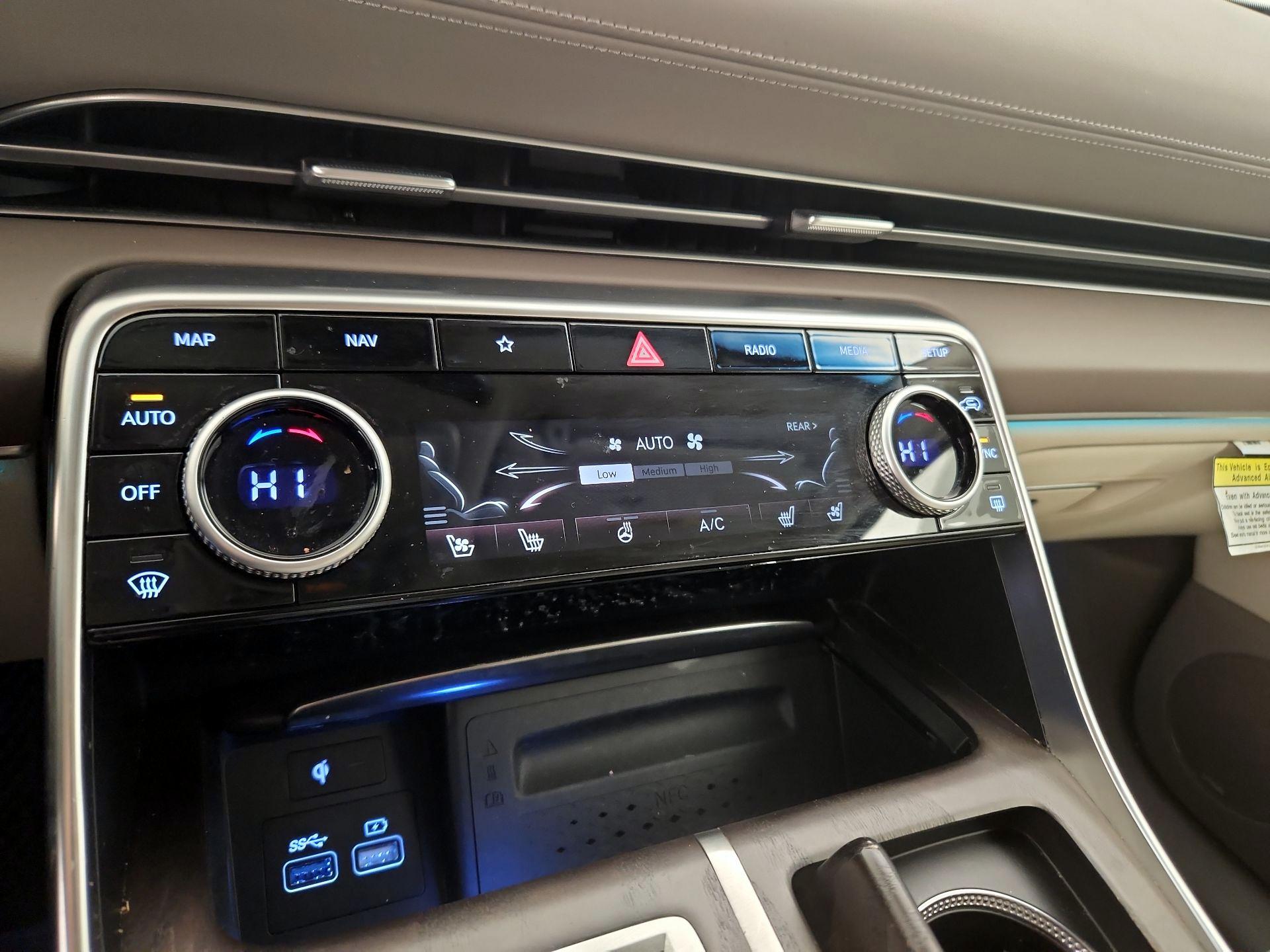 Thumbnail: 2022 Genesis GV80 - 17