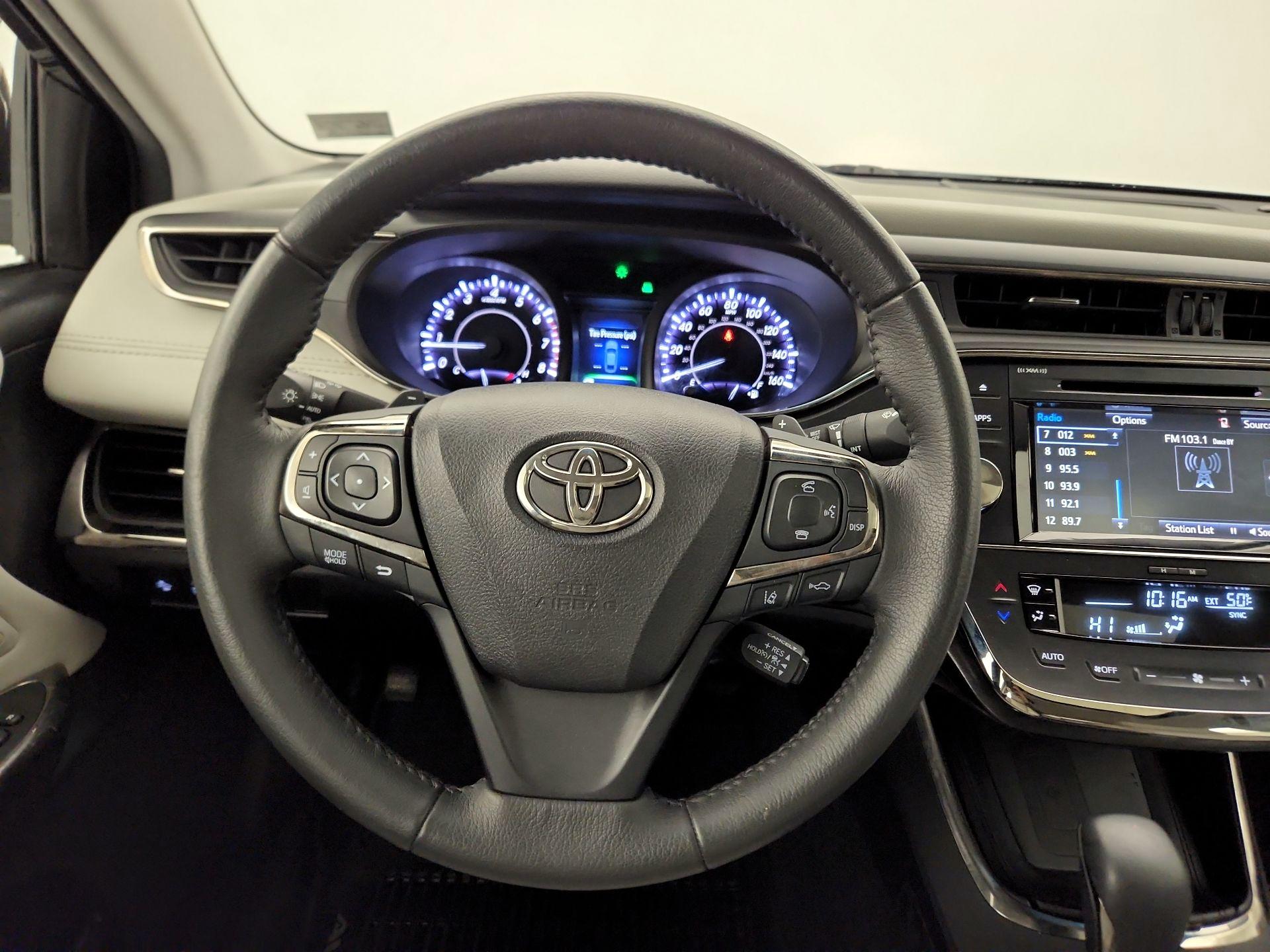 Thumbnail: 2017 Toyota Avalon - 10