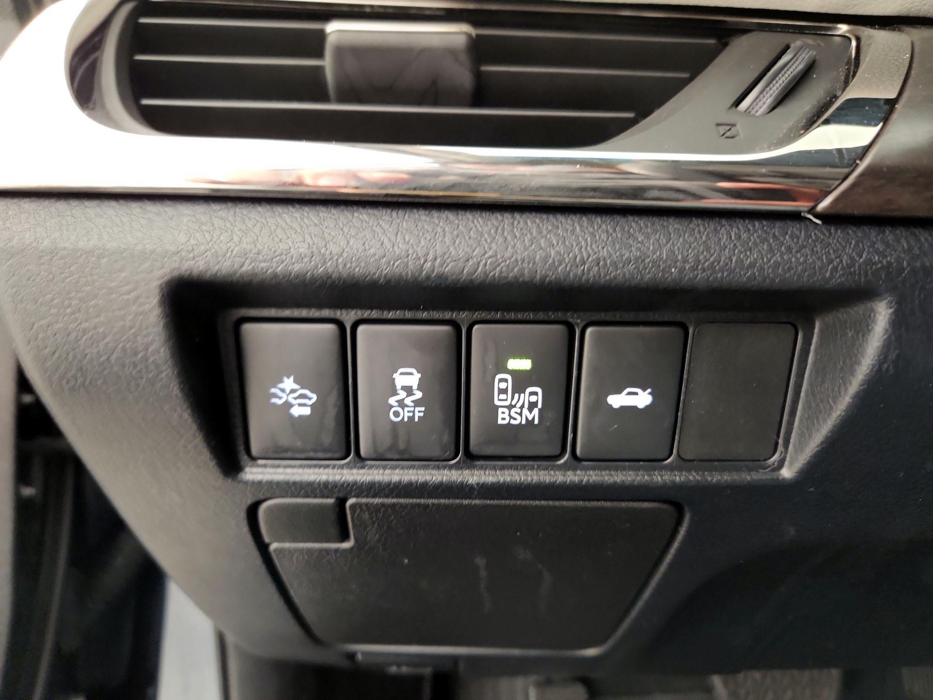 Thumbnail: 2017 Toyota Avalon - 13