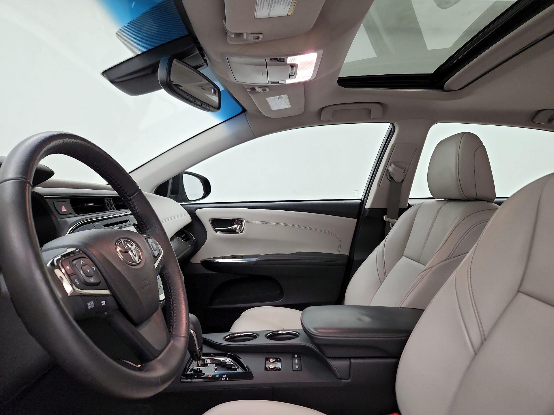 Thumbnail: 2017 Toyota Avalon - 18