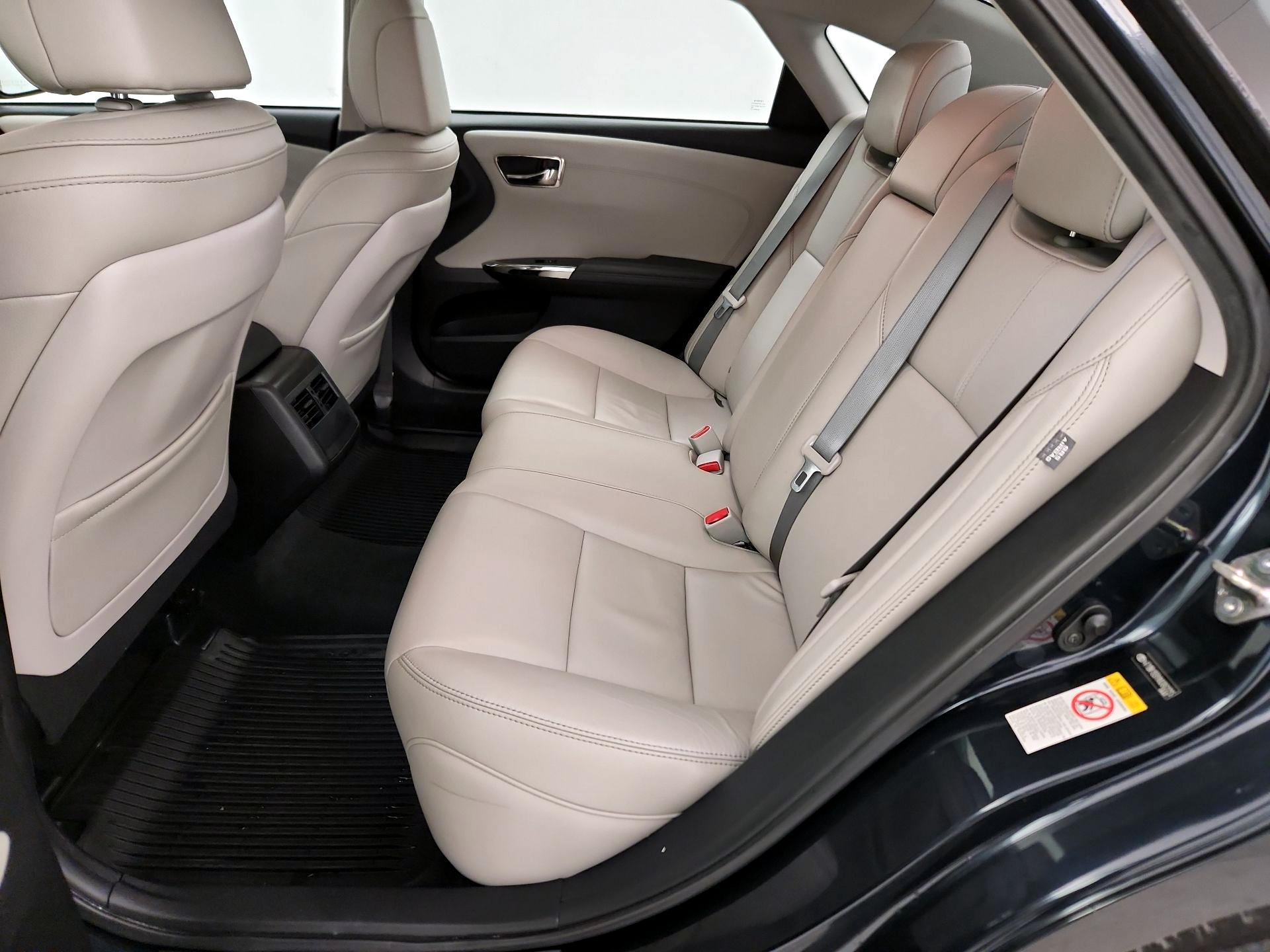 Thumbnail: 2017 Toyota Avalon - 19