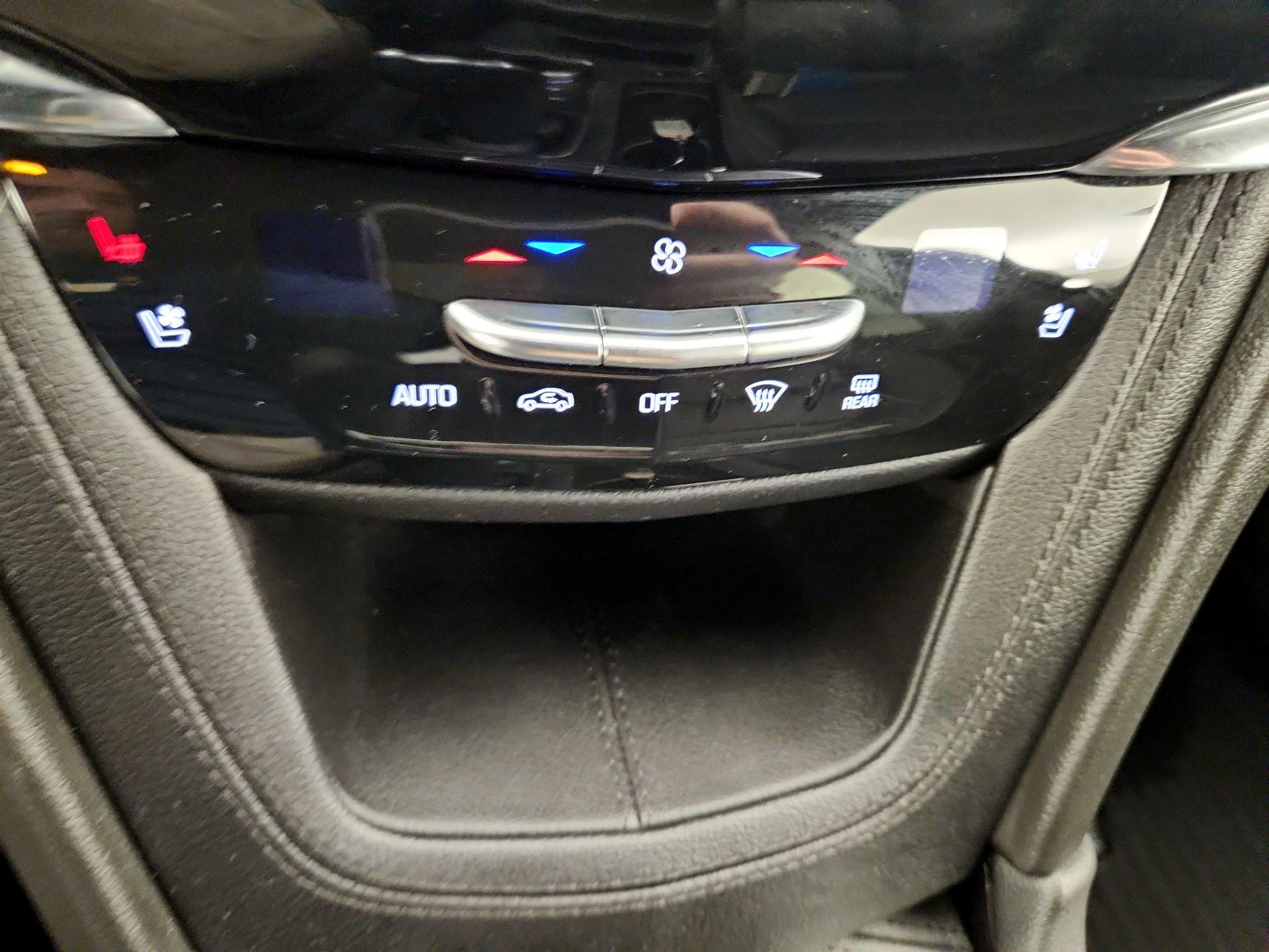 Thumbnail: 2020 Cadillac XT6 - 16