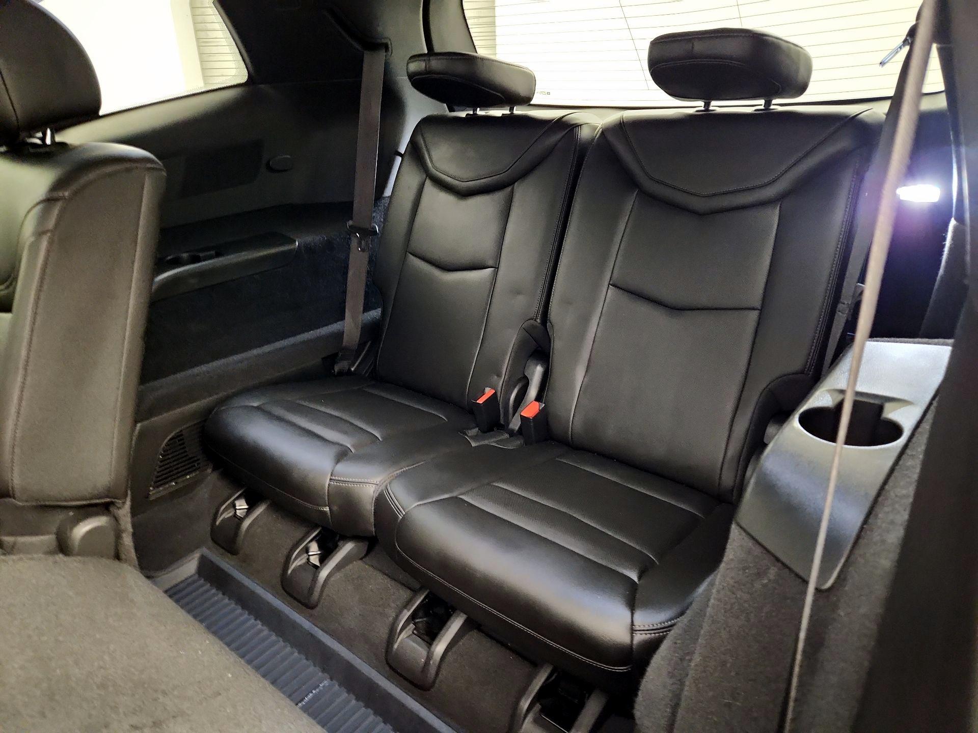 Thumbnail: 2020 Cadillac XT6 - 20