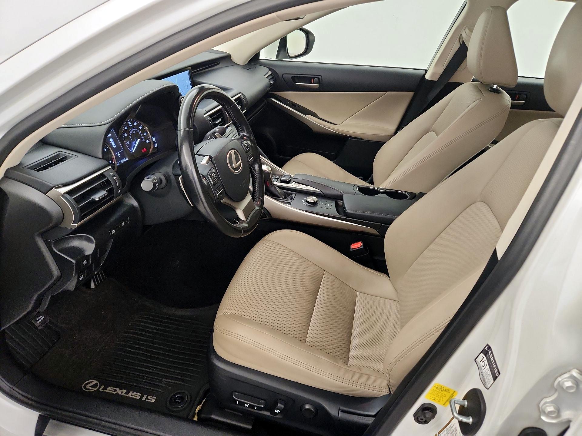 Thumbnail: 2017 Lexus IS - 11