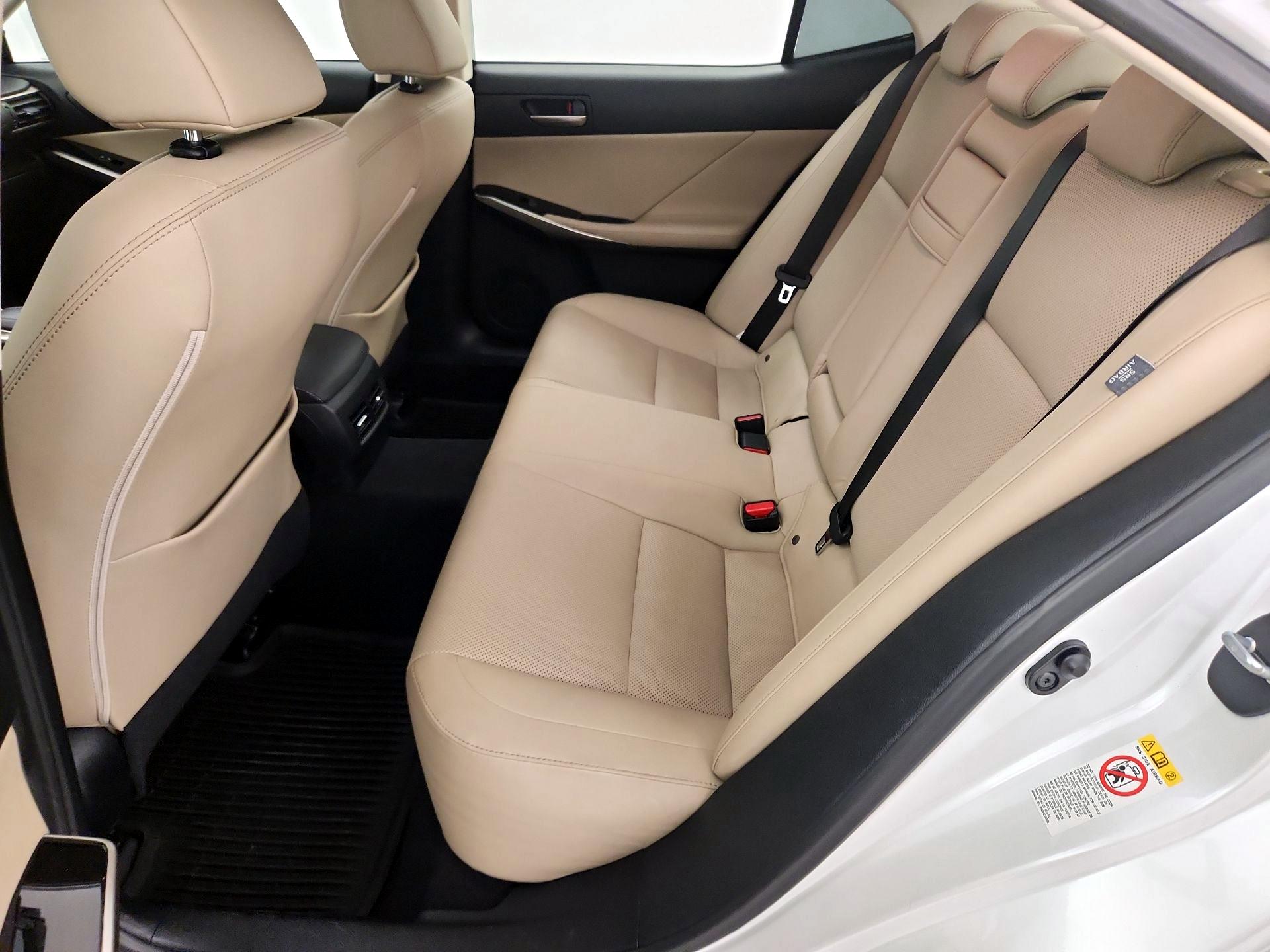 Thumbnail: 2017 Lexus IS - 20