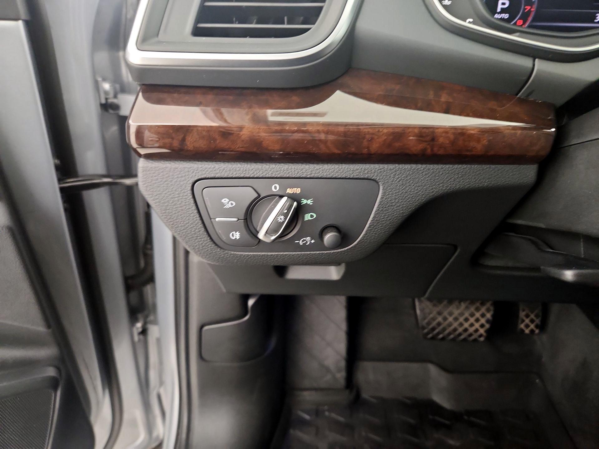 Thumbnail: 2019 Audi Q5 - 13