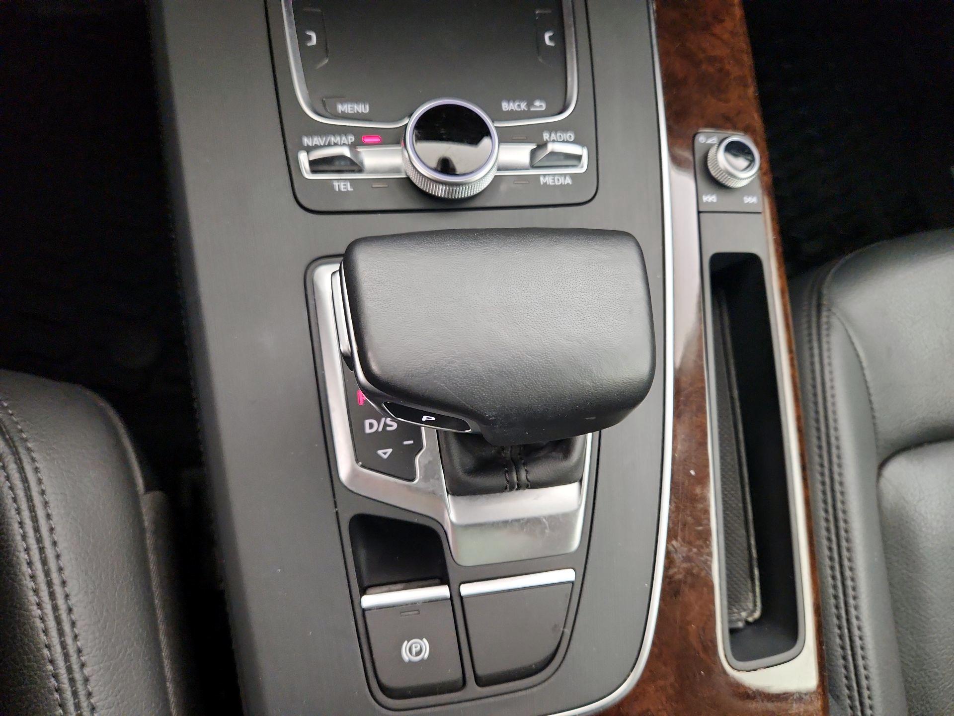 Thumbnail: 2019 Audi Q5 - 18