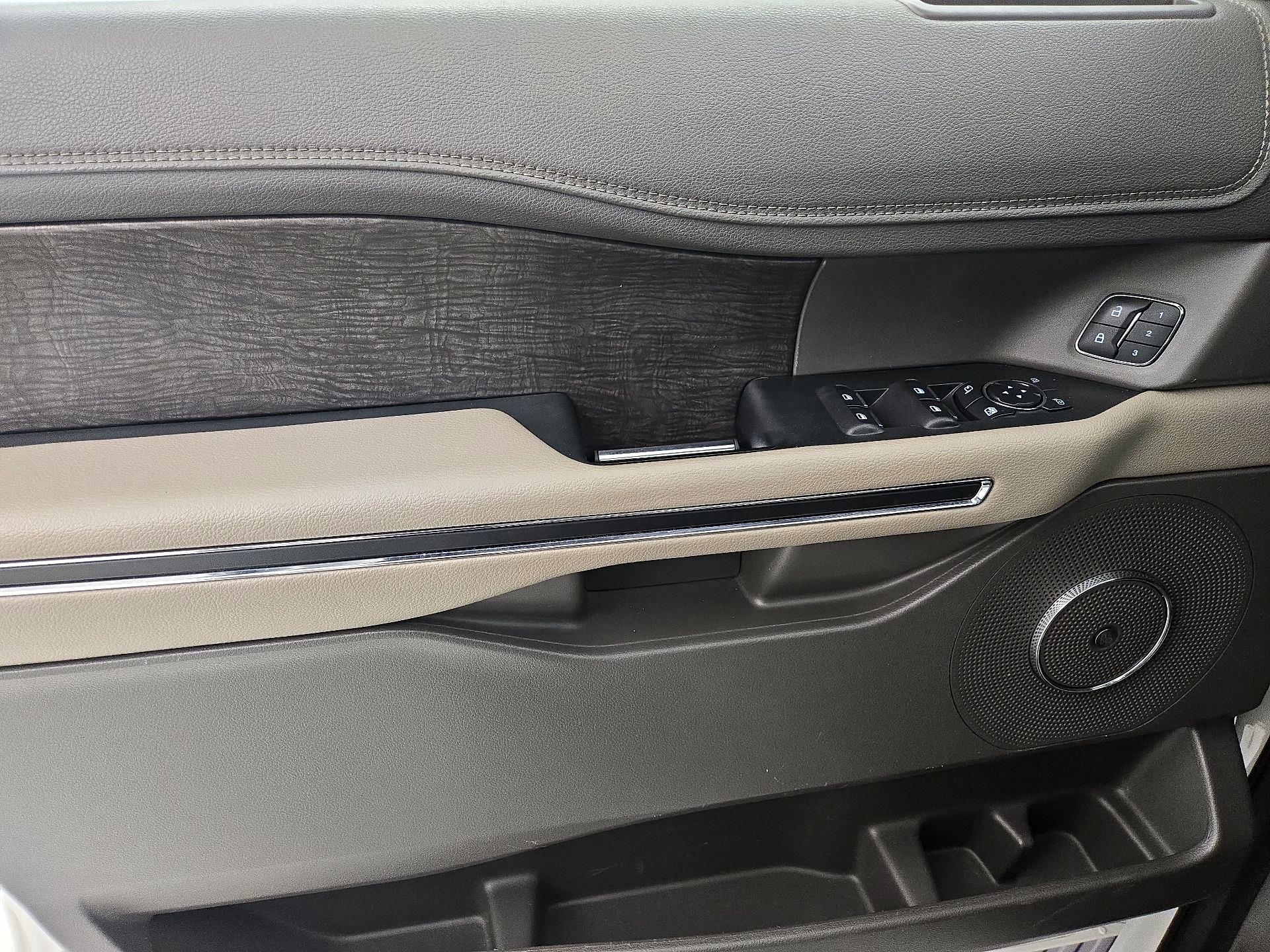 Thumbnail: 2021 Ford Expedition - 12