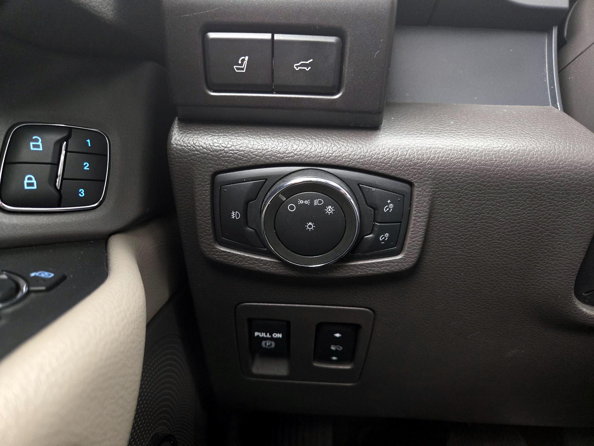 Thumbnail: 2021 Ford Expedition - 13