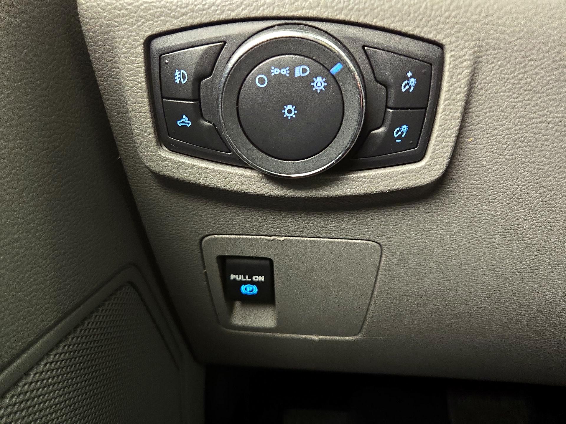 Thumbnail: 2019 Ford F-150 - 13