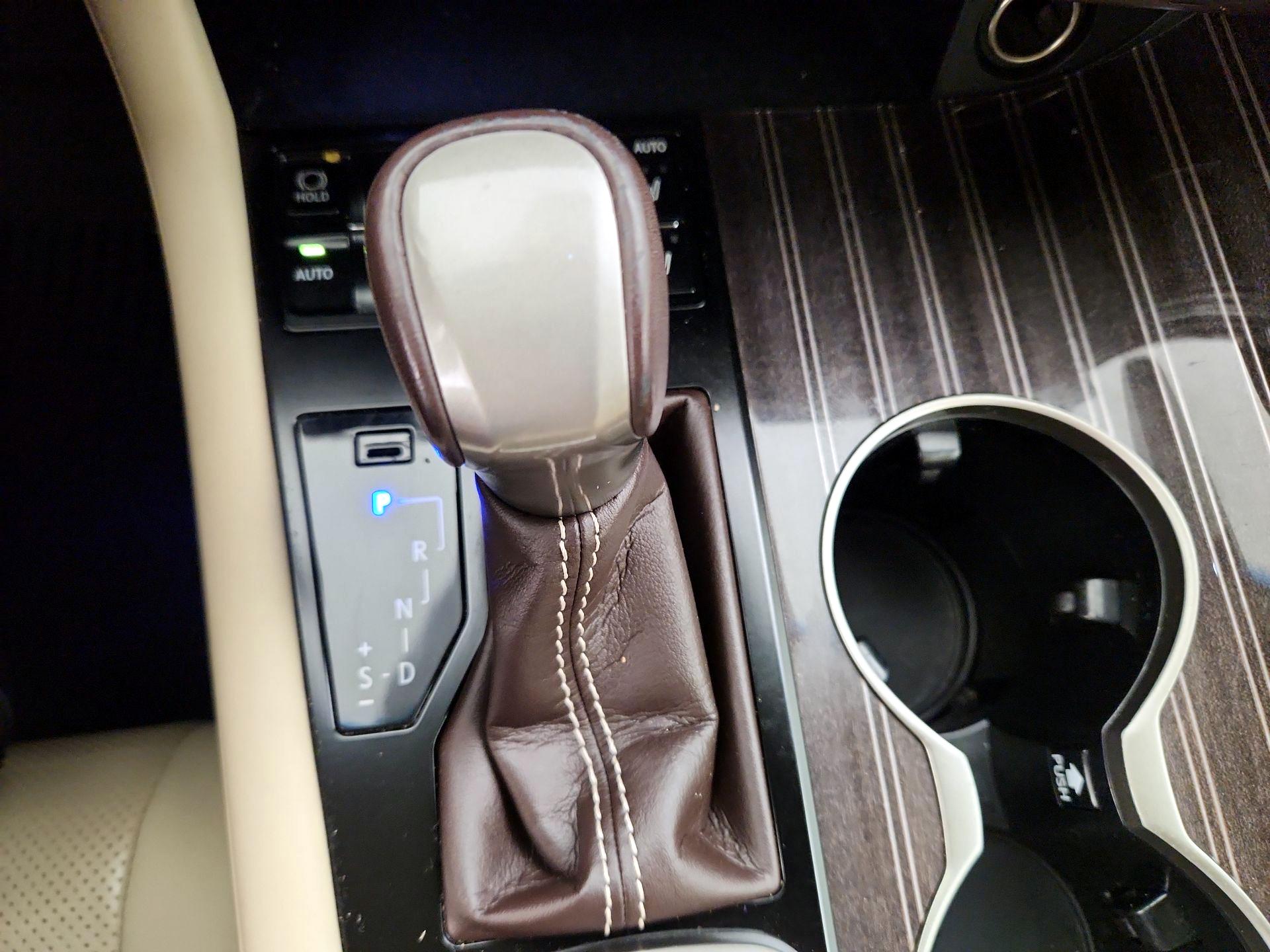 Thumbnail: 2018 Lexus RX - 18