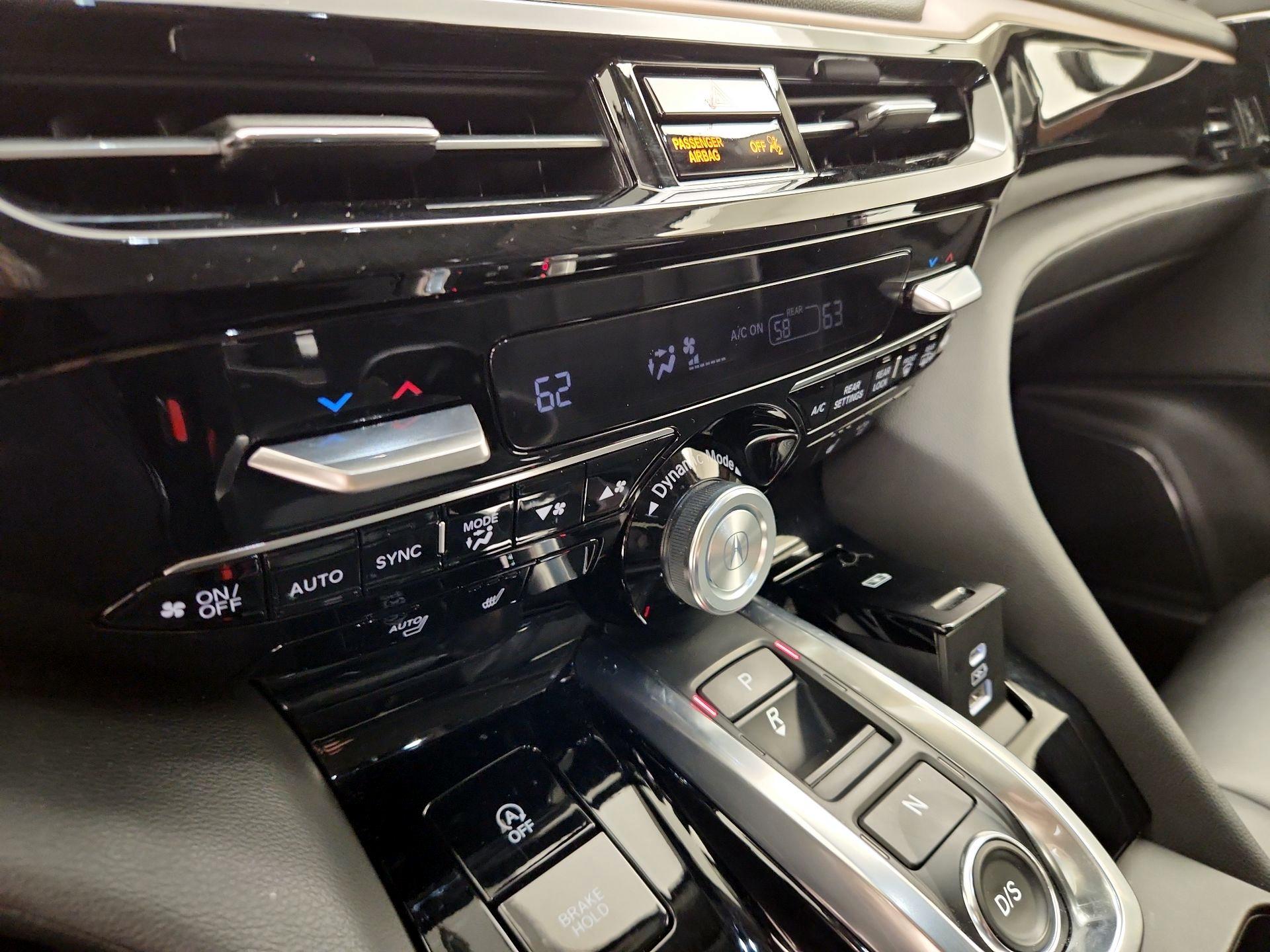 Thumbnail: 2022 Acura MDX - 16