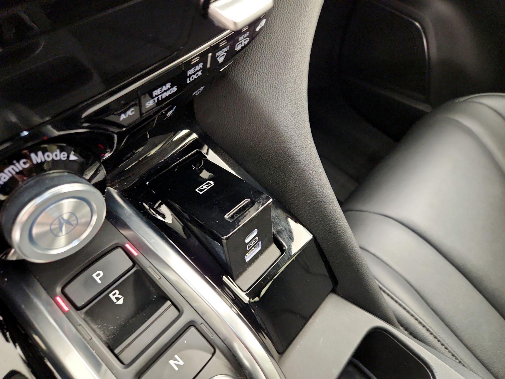 Thumbnail: 2022 Acura MDX - 18