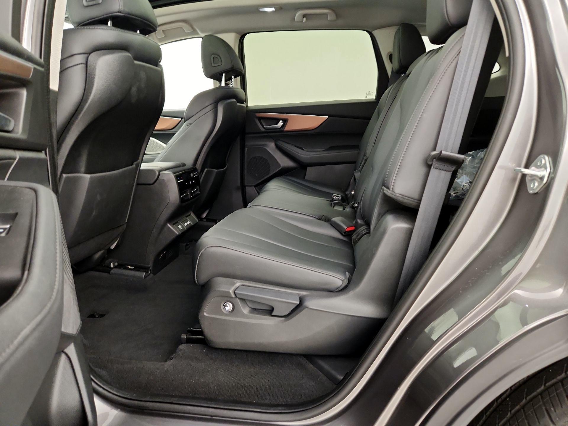 Thumbnail: 2022 Acura MDX - 20