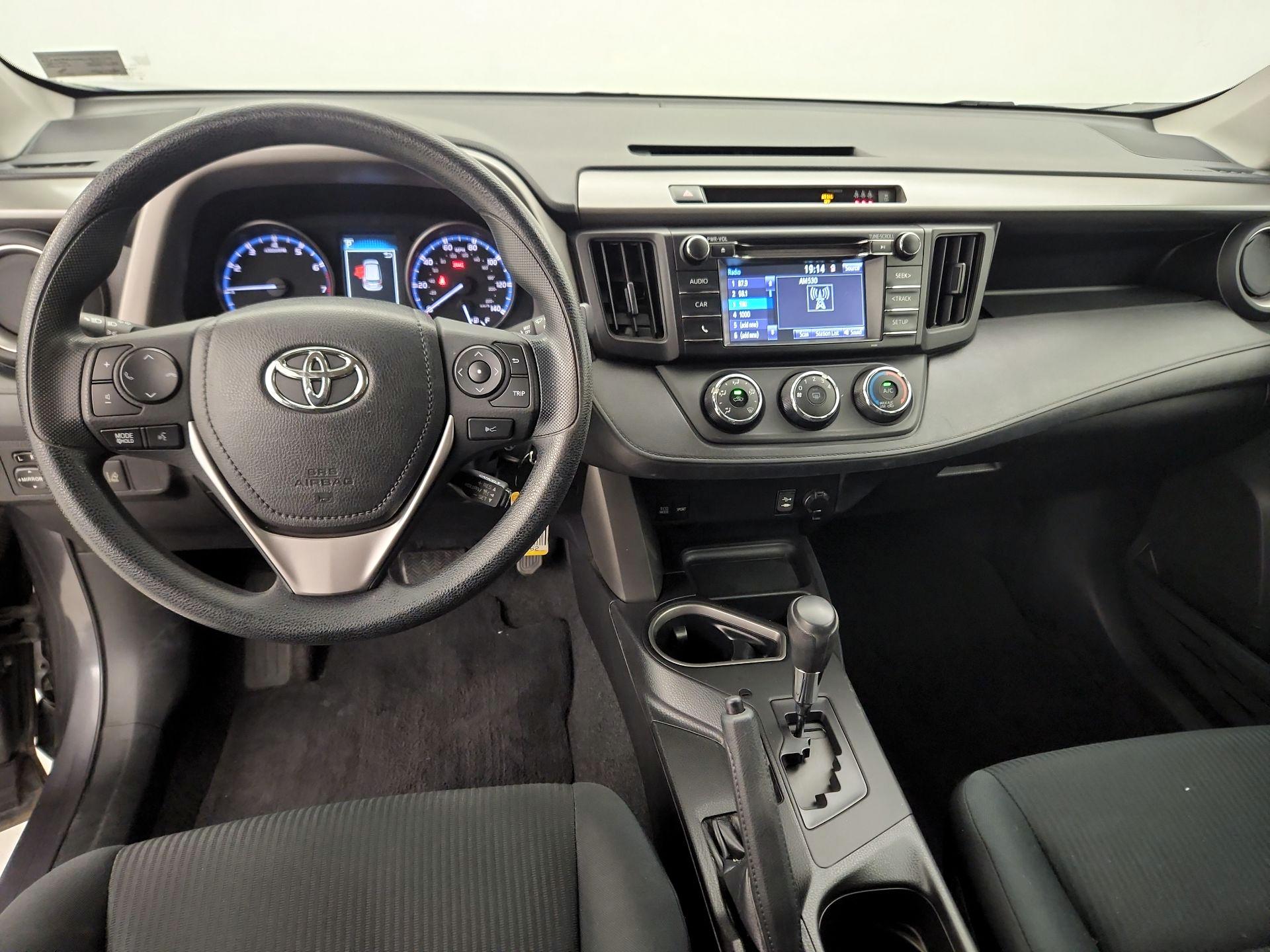 Thumbnail: 2017 Toyota RAV4 - 9