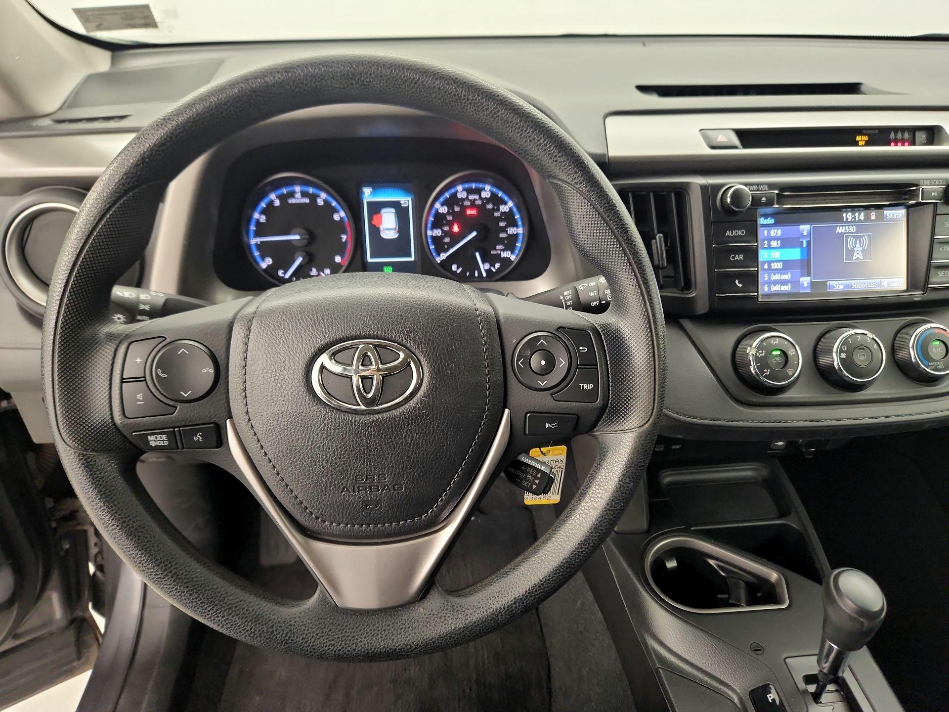 Thumbnail: 2017 Toyota RAV4 - 10