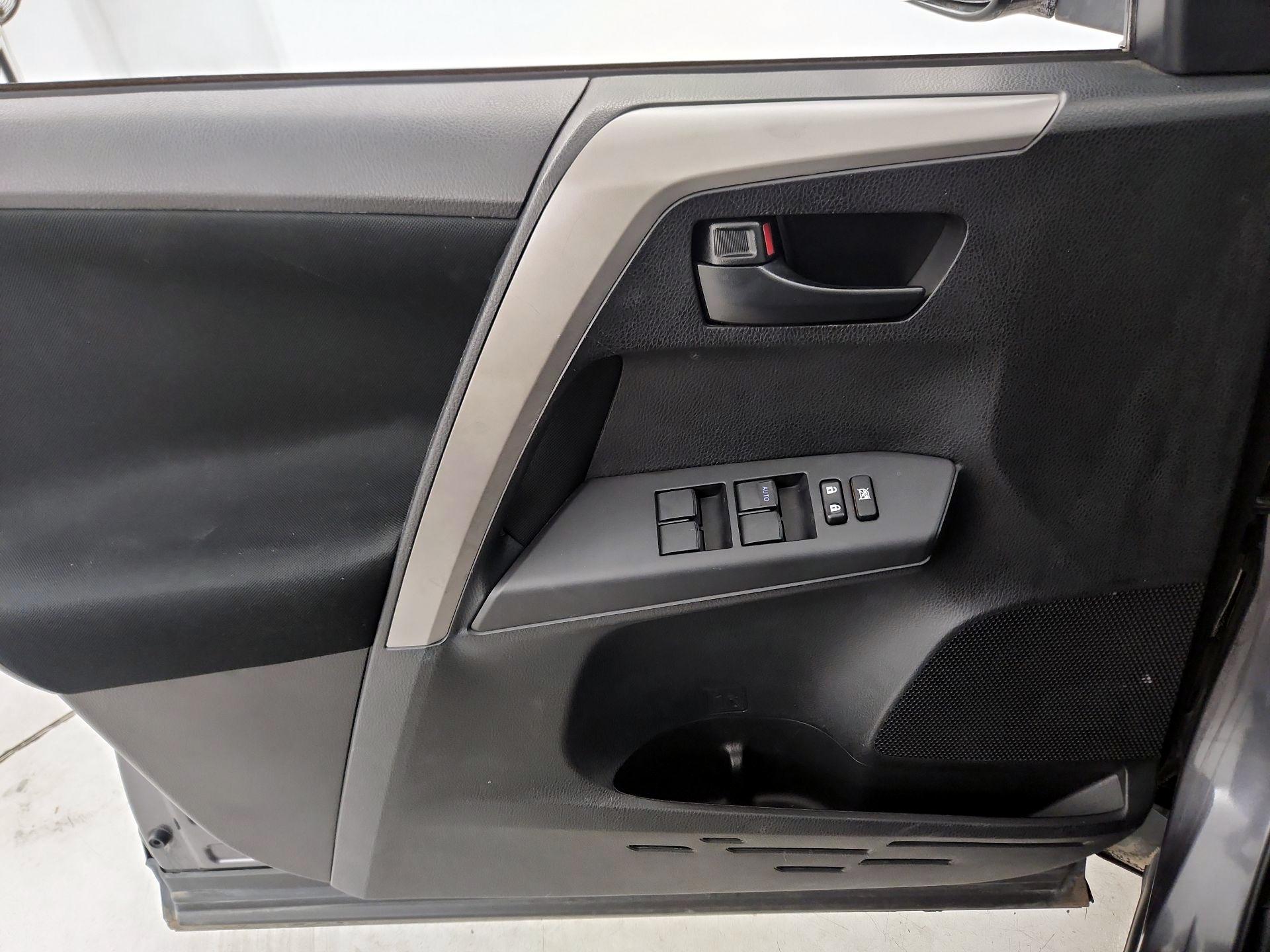 Thumbnail: 2017 Toyota RAV4 - 12