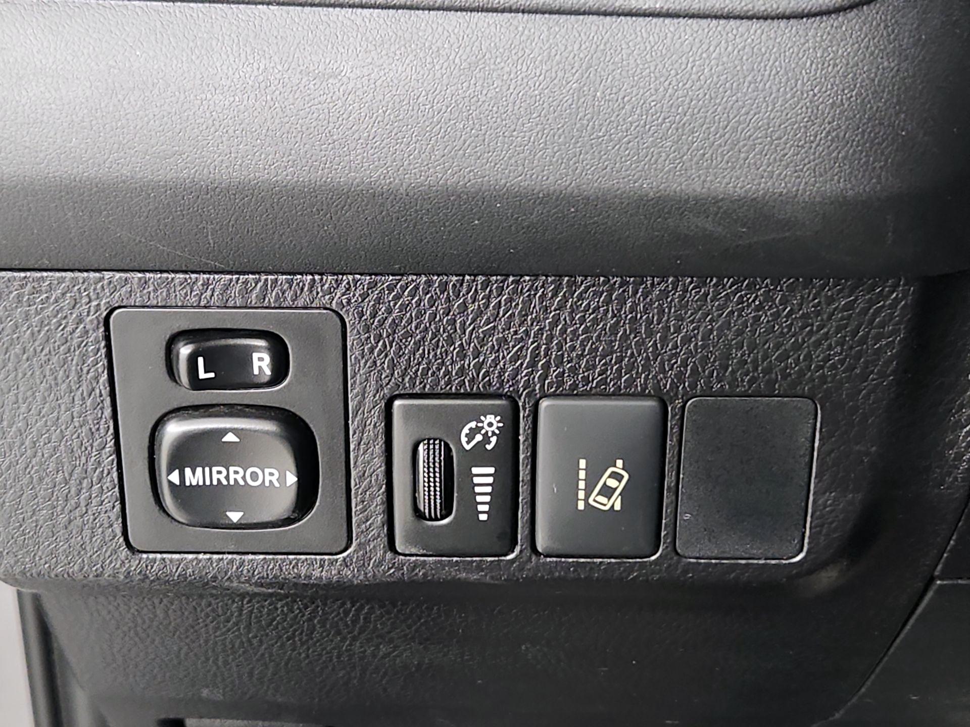 Thumbnail: 2017 Toyota RAV4 - 13