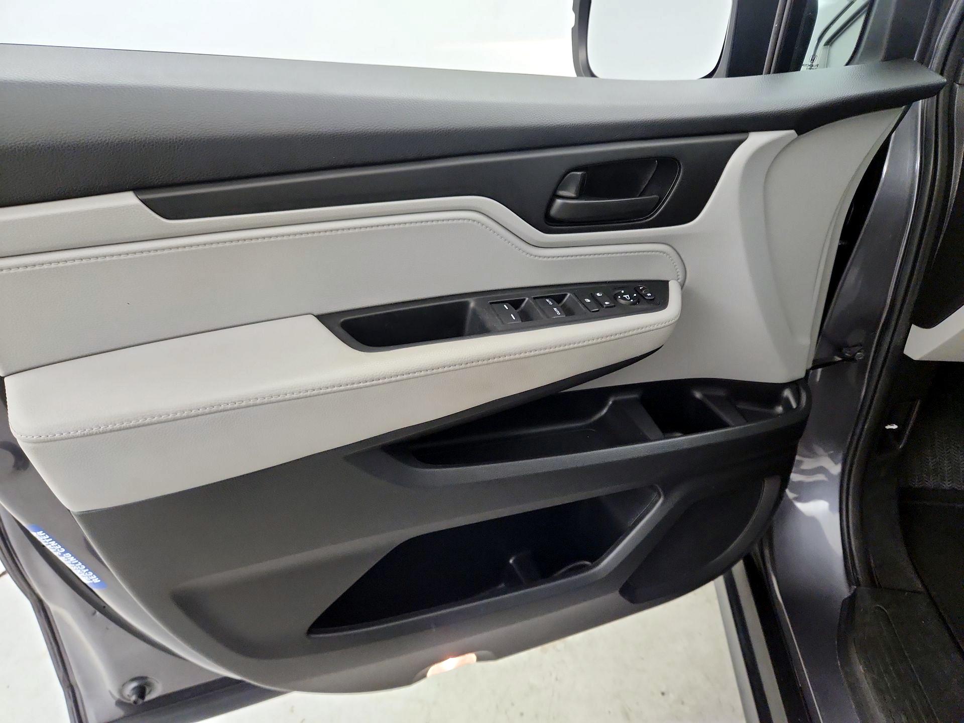 Thumbnail: 2020 Honda Odyssey - 12