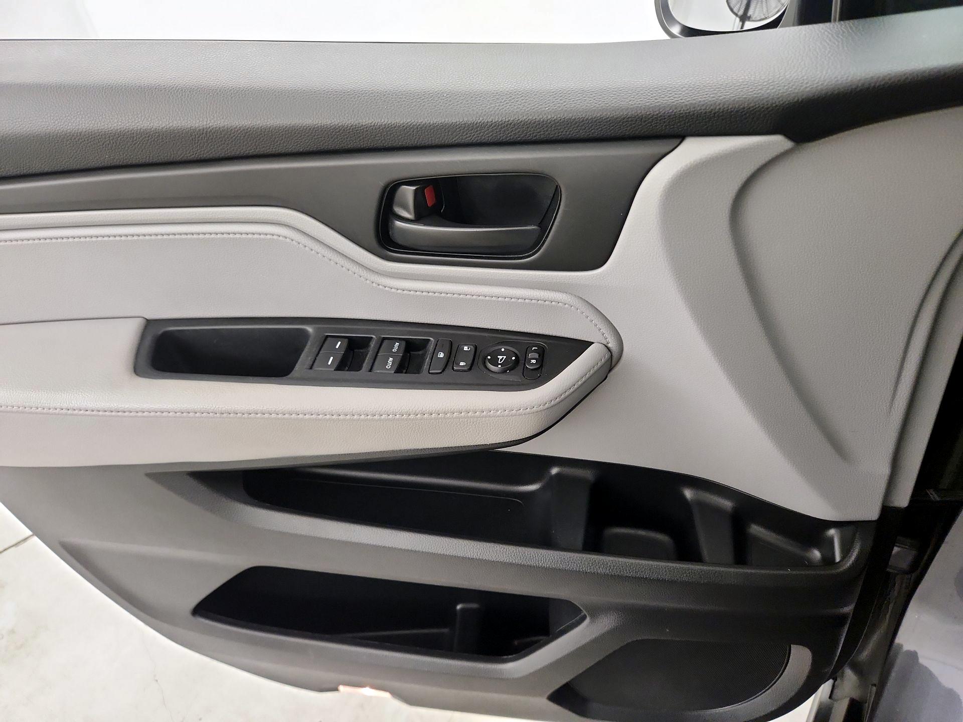 Thumbnail: 2020 Honda Odyssey - 13