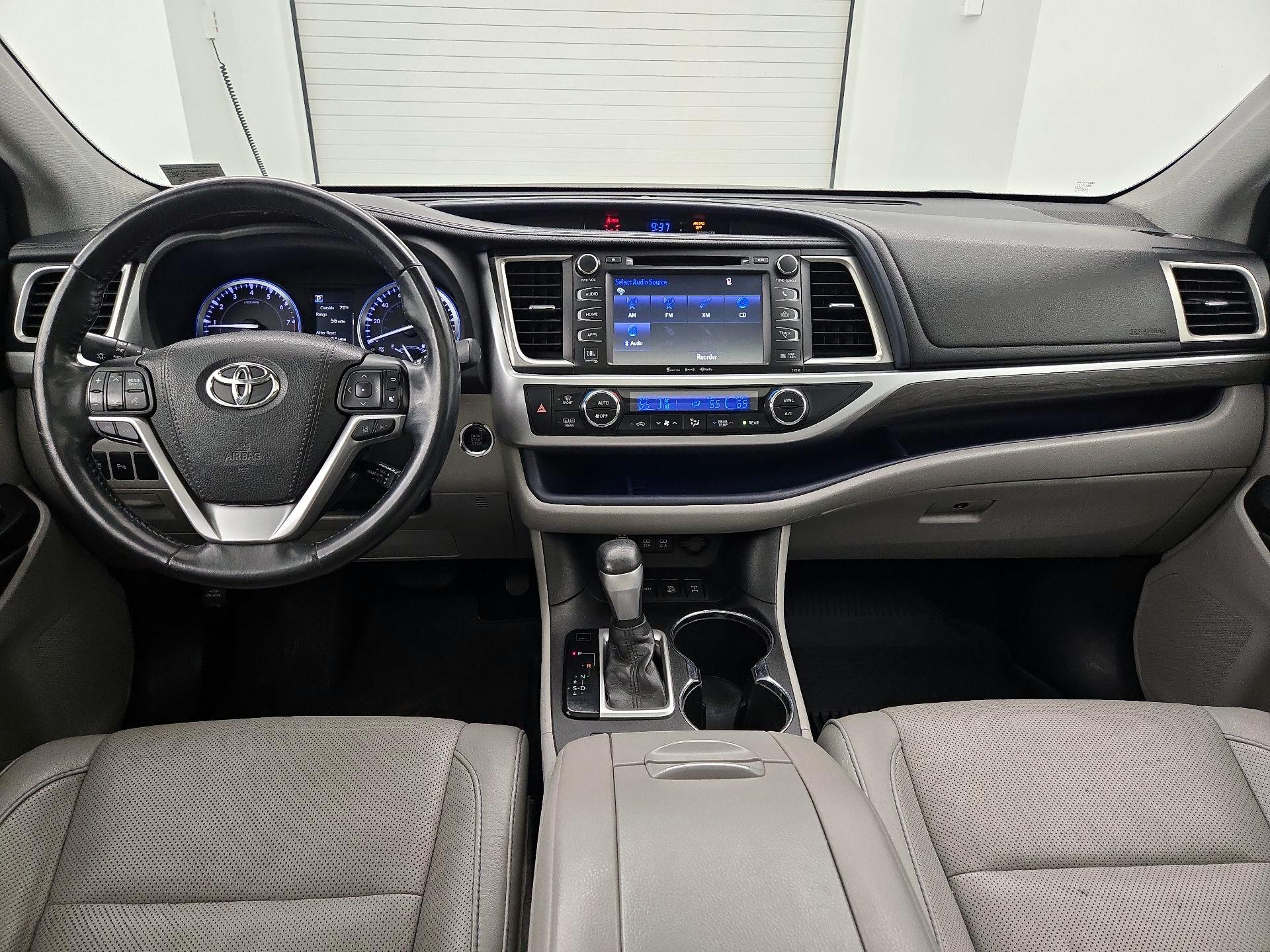 Thumbnail: 2017 Toyota Highlander - 9