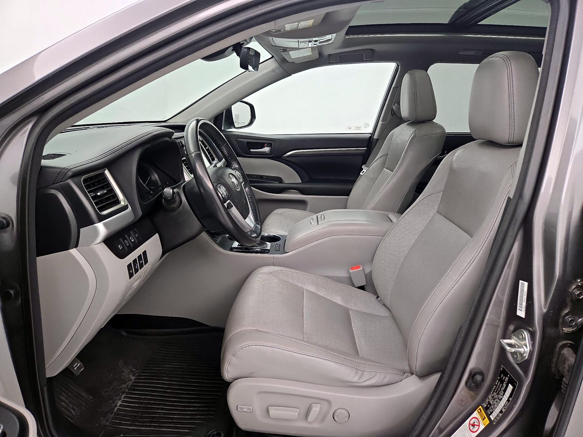 Thumbnail: 2017 Toyota Highlander - 11