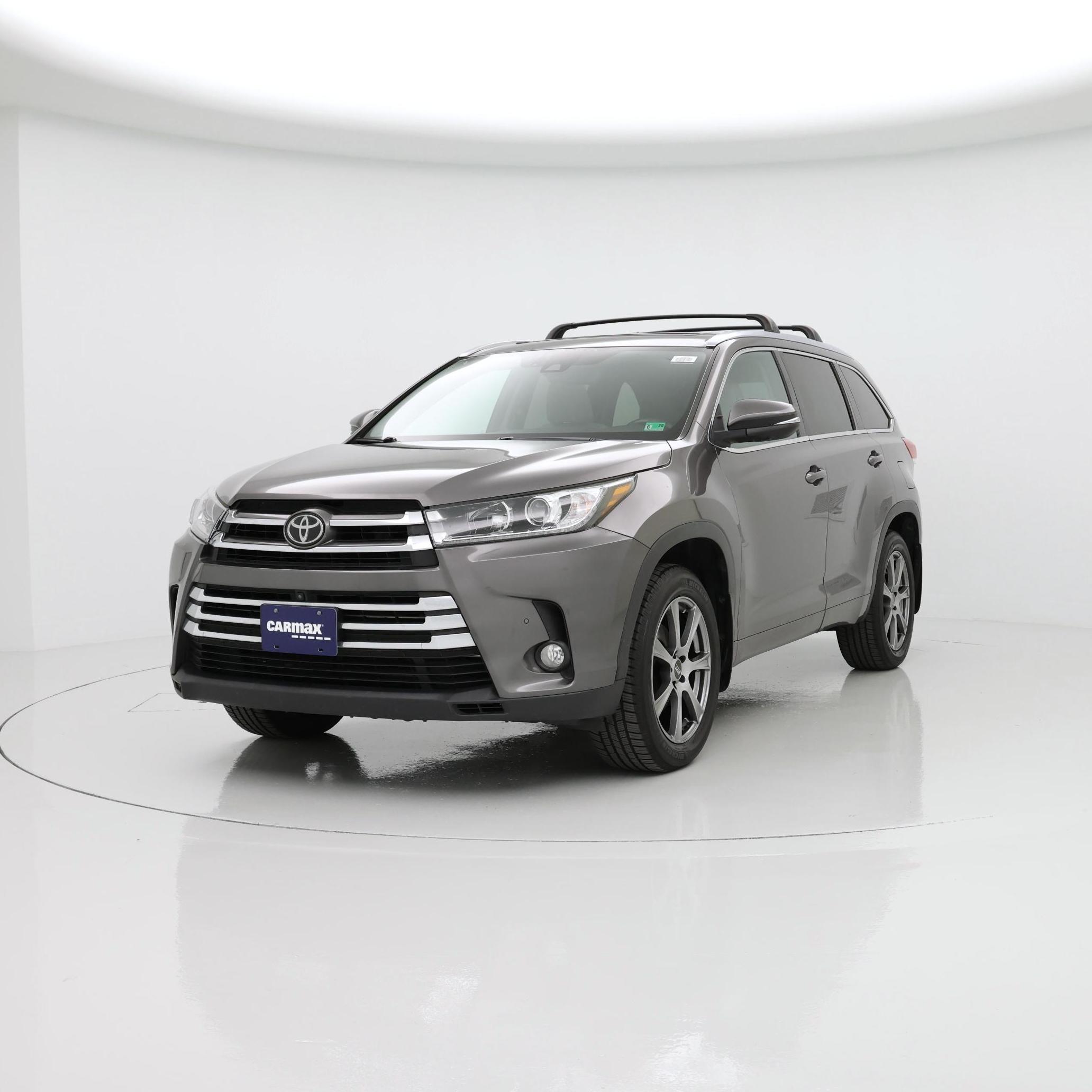 Thumbnail: 2017 Toyota Highlander - 4