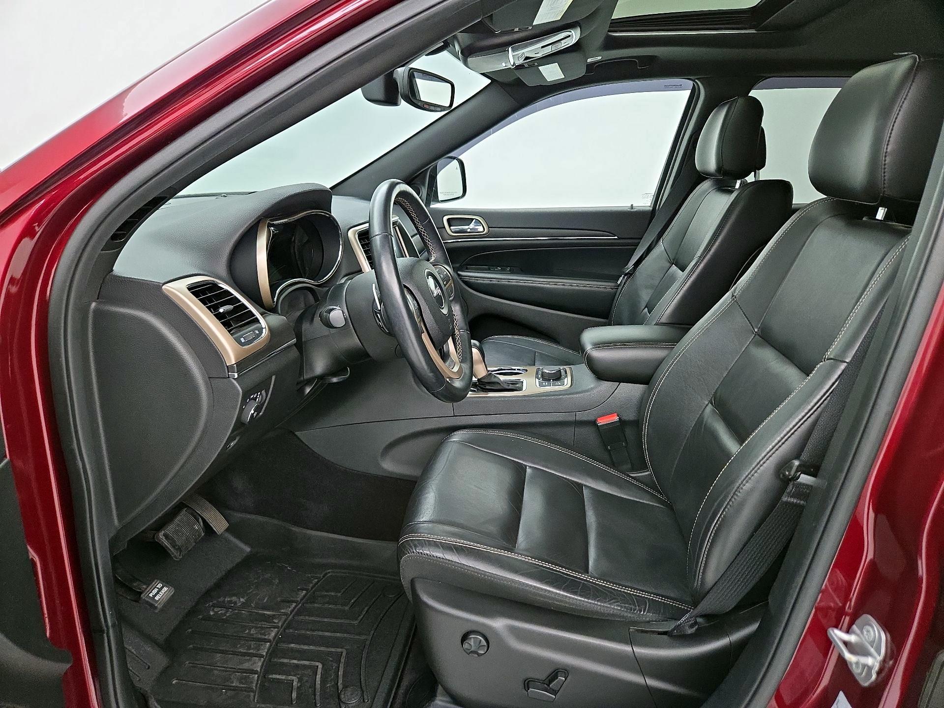 Thumbnail: 2017 Jeep Grand Cherokee - 11