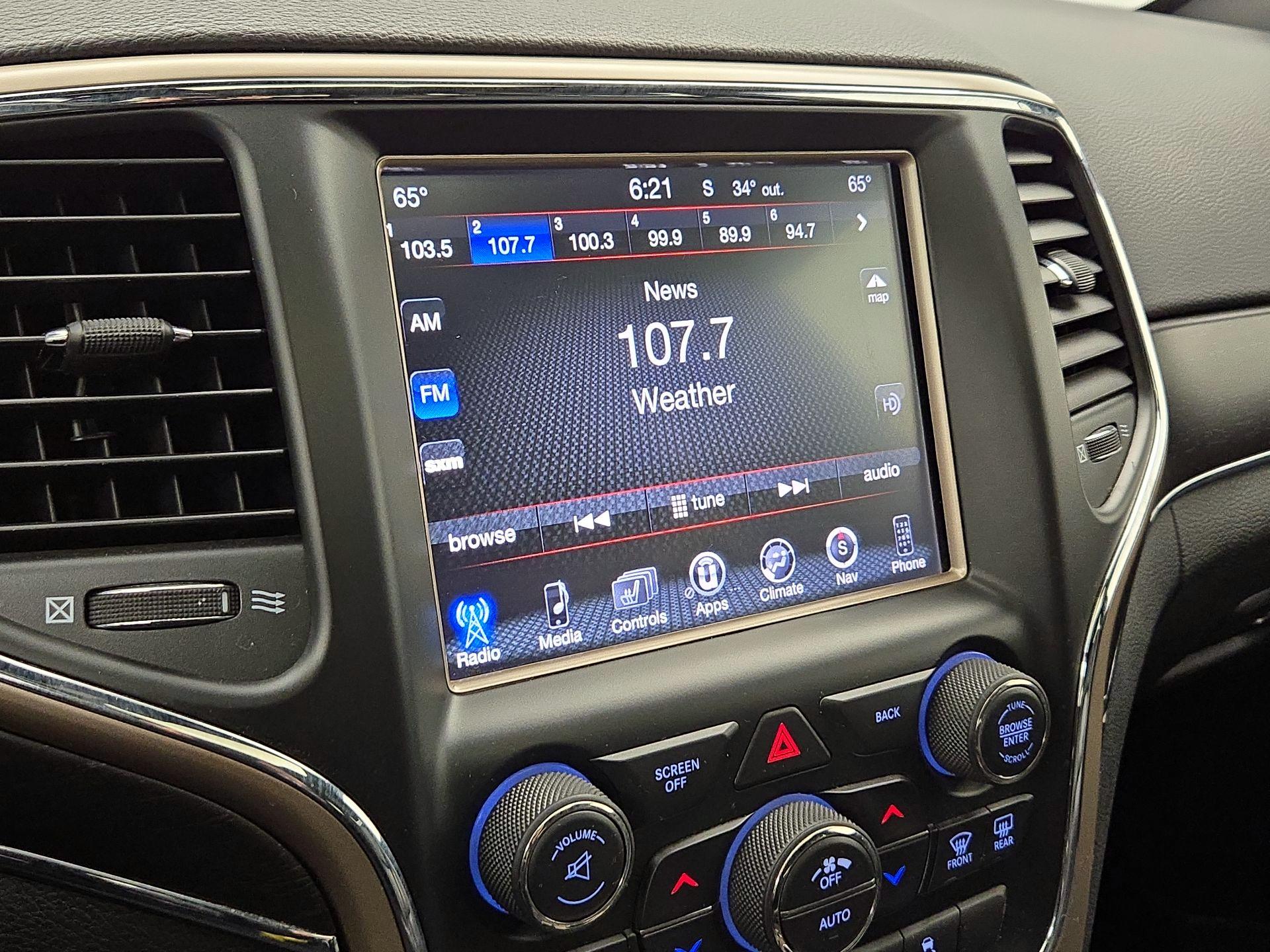 Thumbnail: 2017 Jeep Grand Cherokee - 16