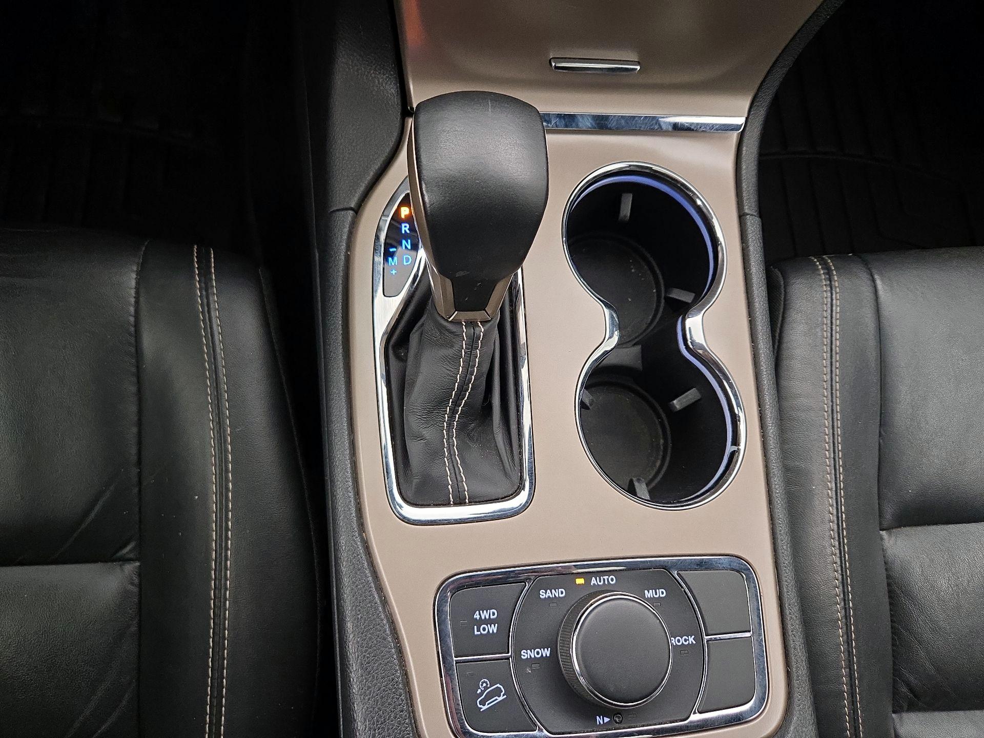 Thumbnail: 2017 Jeep Grand Cherokee - 18