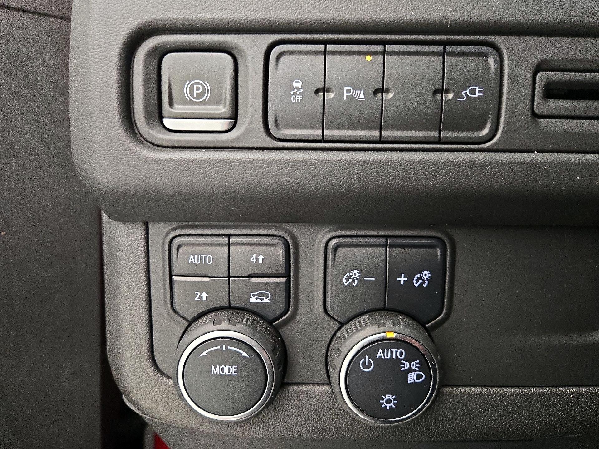 Thumbnail: 2021 Chevrolet Tahoe - 13