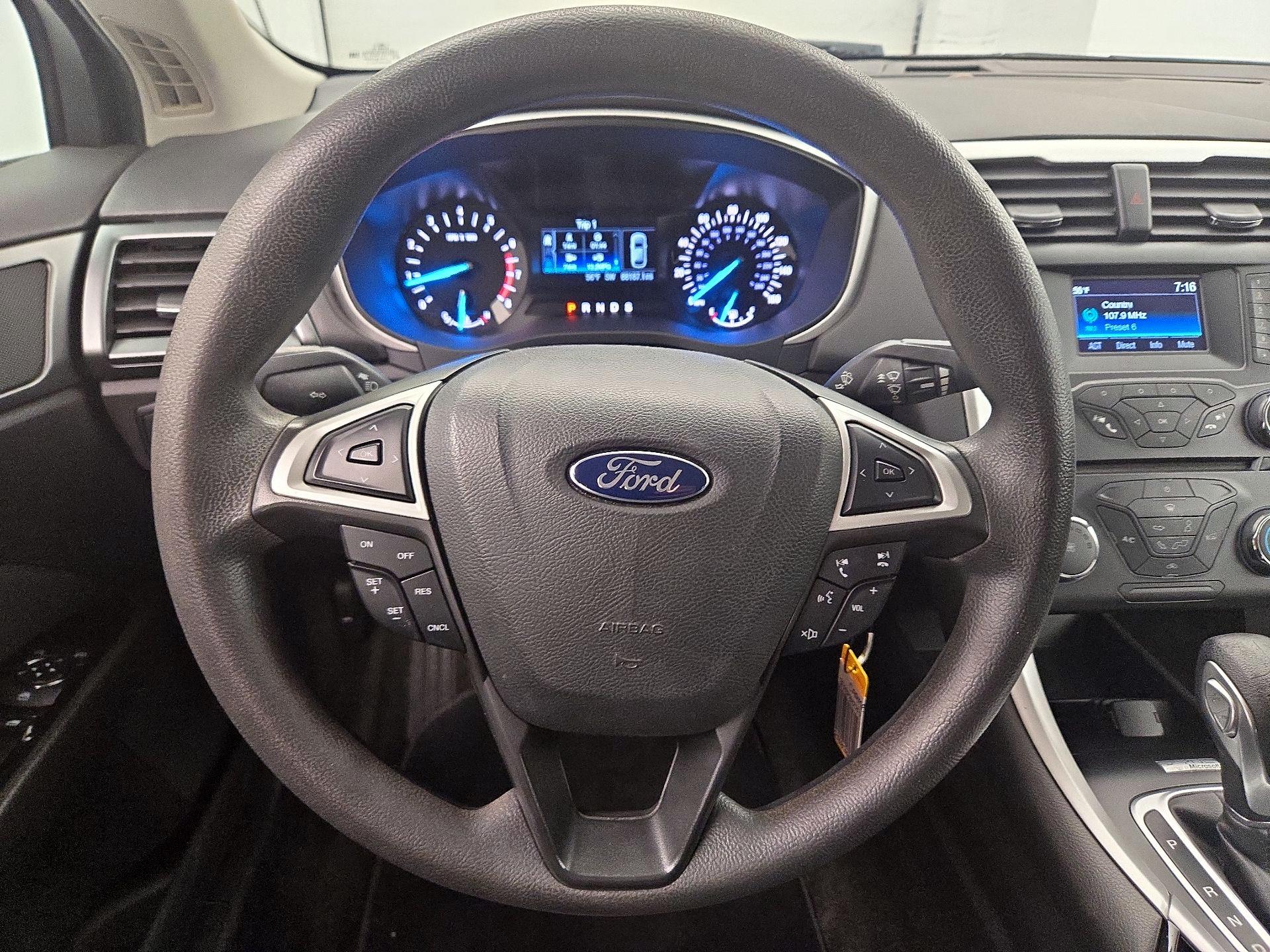 Thumbnail: 2015 Ford Fusion - 10