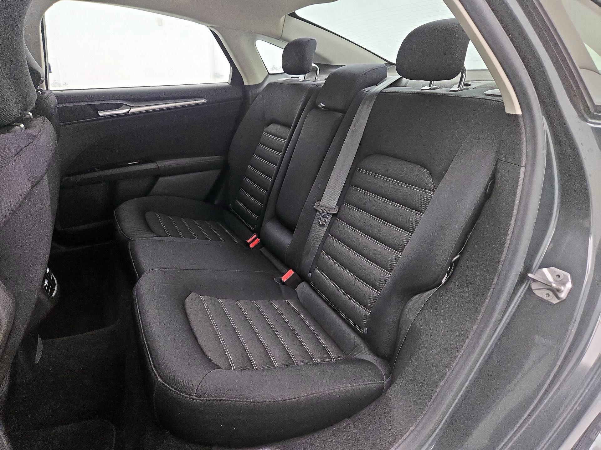 Thumbnail: 2015 Ford Fusion - 19