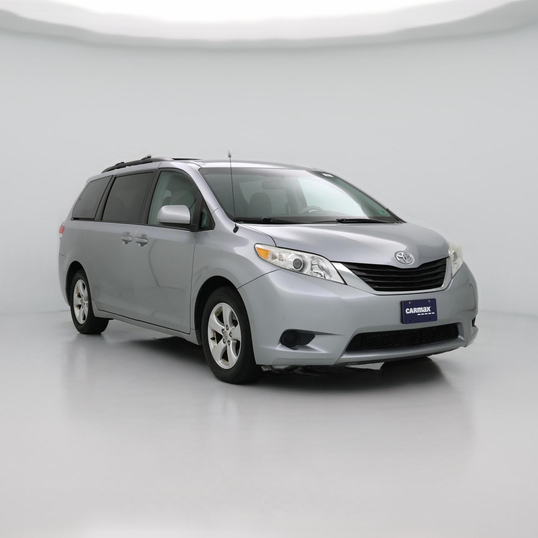 Thumbnail: 2014 Toyota Sienna - 1