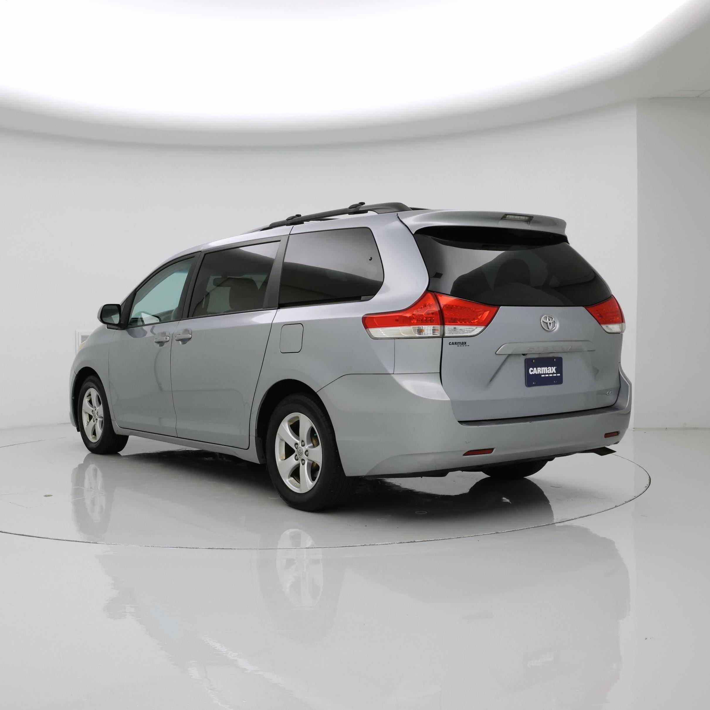 Thumbnail: 2014 Toyota Sienna - 2