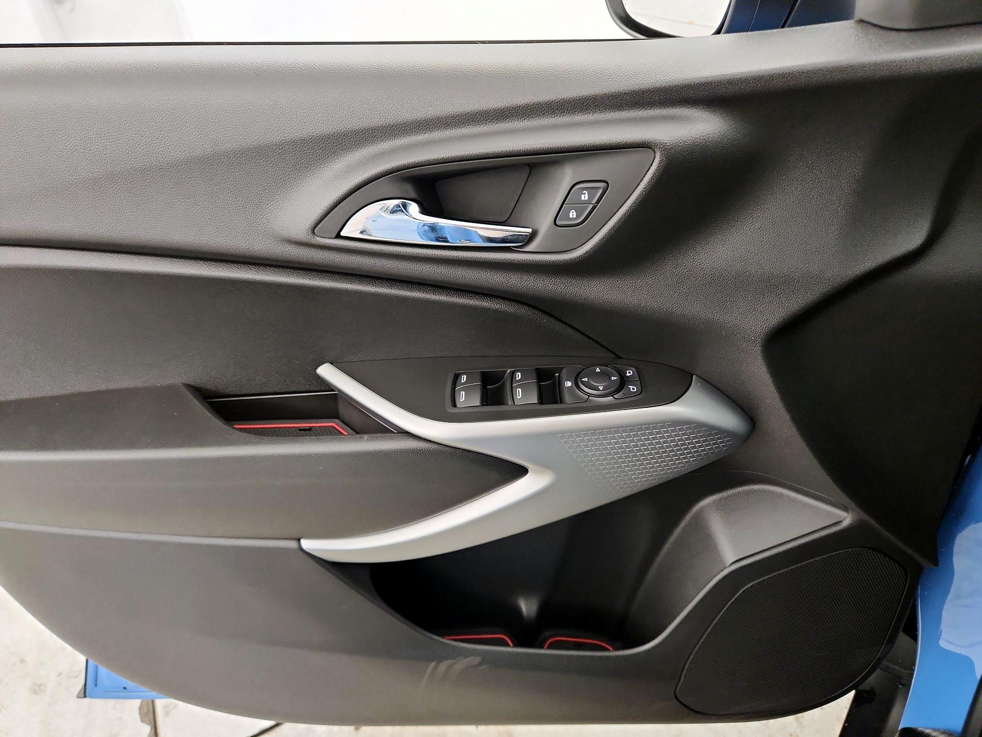 Thumbnail: 2024 Chevrolet Trax - 12