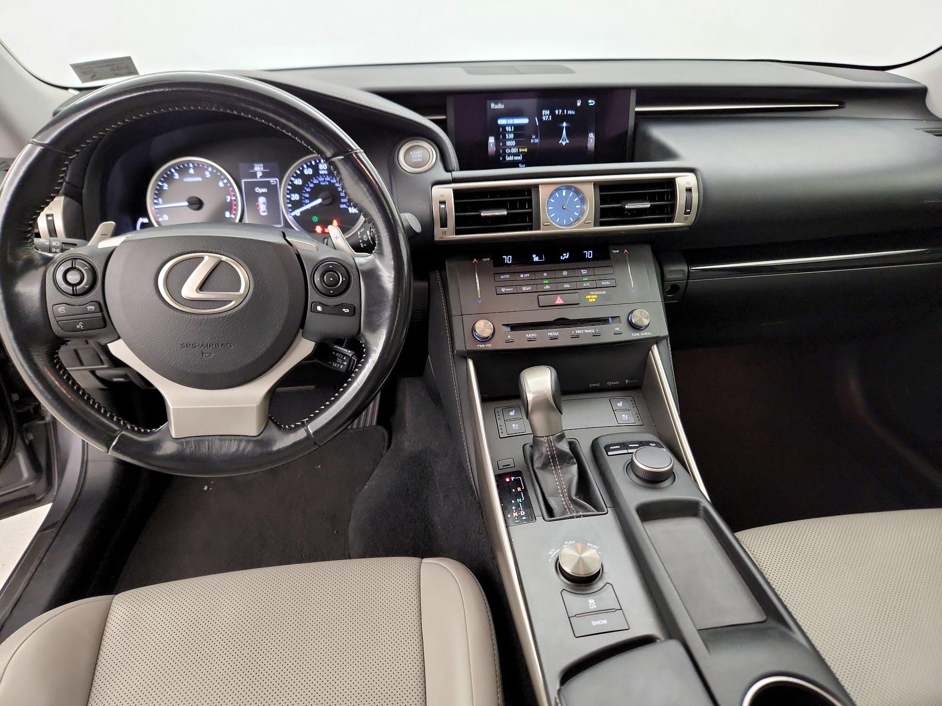 Thumbnail: 2016 Lexus IS - 9