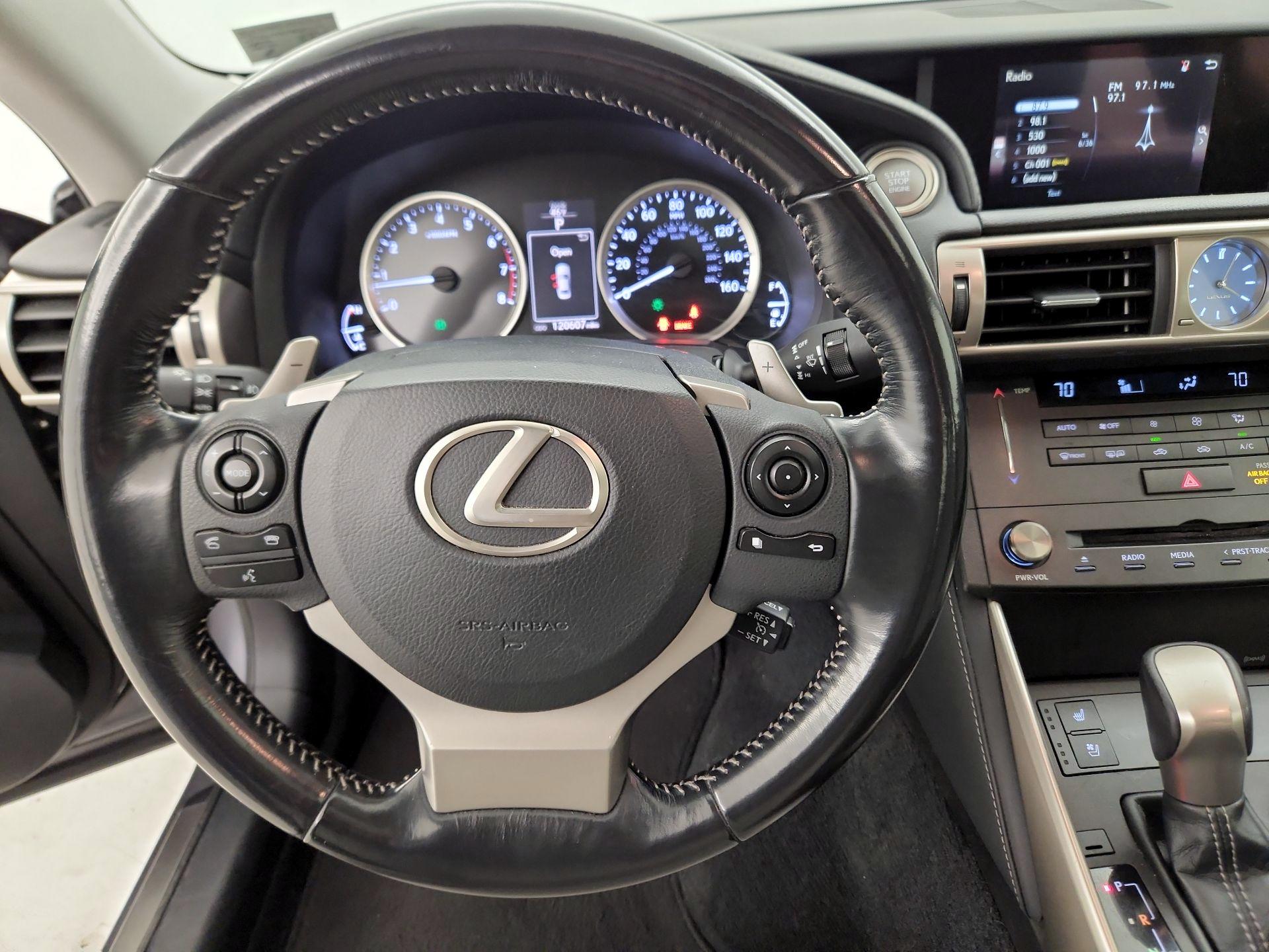 Thumbnail: 2016 Lexus IS - 10