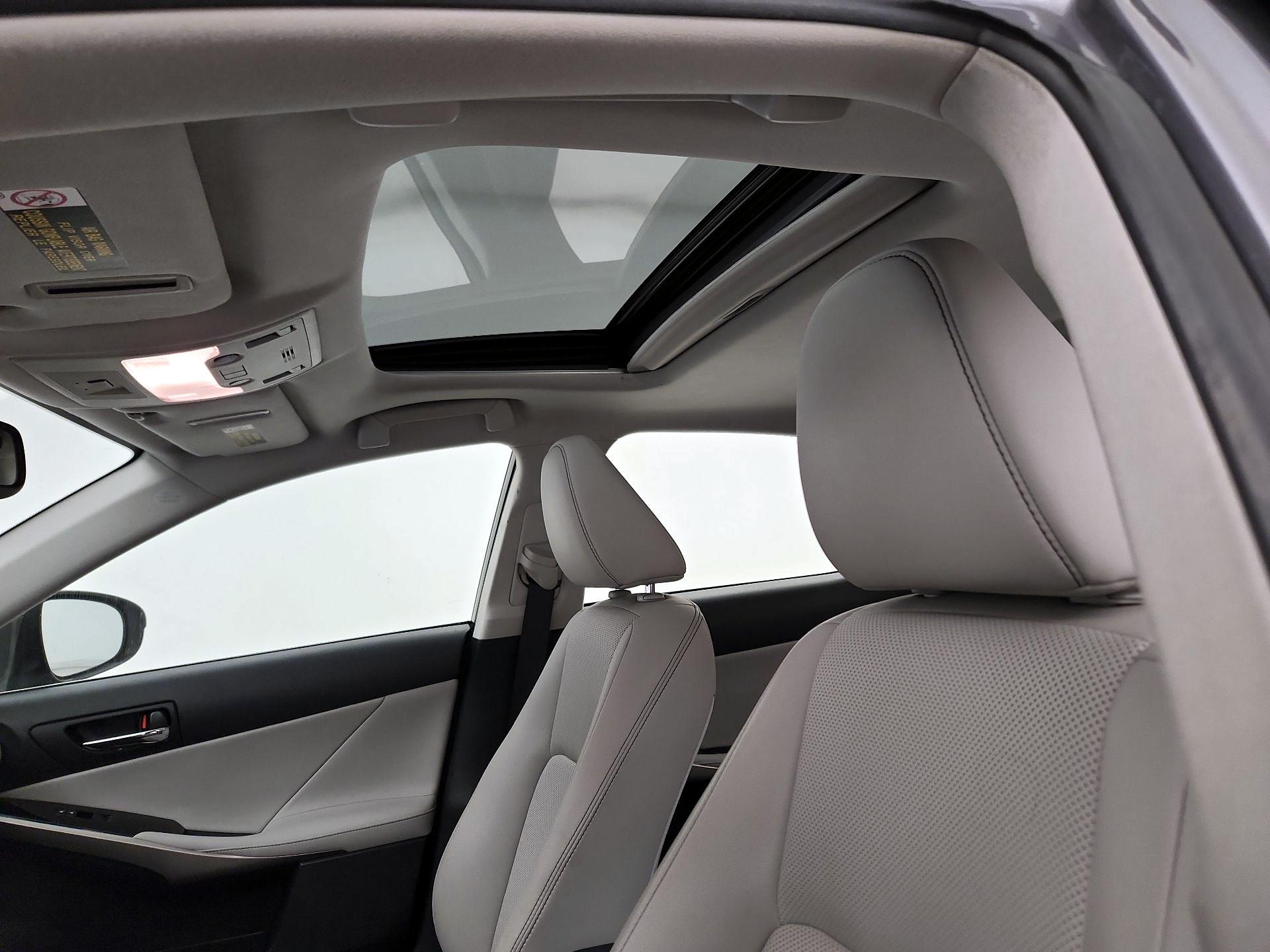 Thumbnail: 2016 Lexus IS - 19