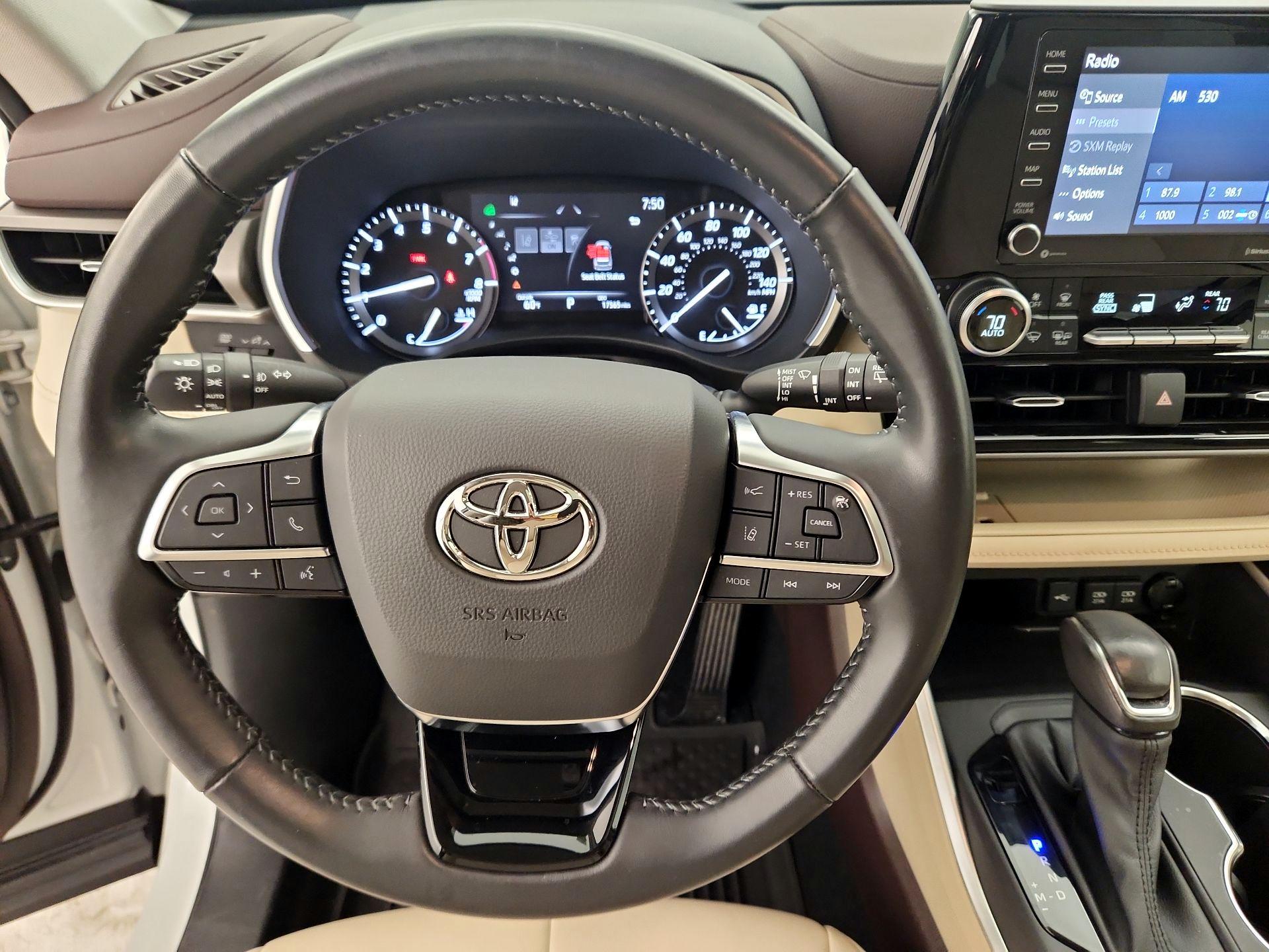Thumbnail: 2021 Toyota Highlander - 10