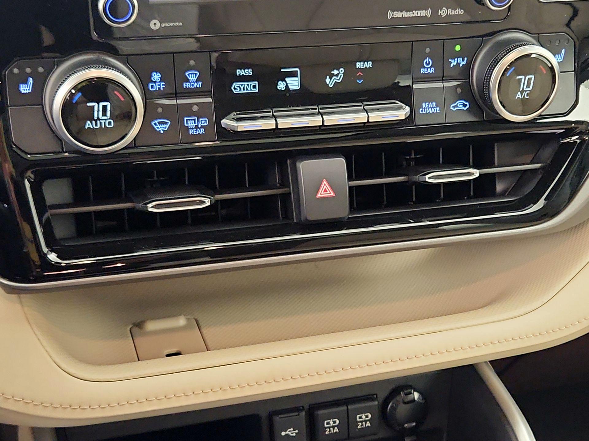 Thumbnail: 2021 Toyota Highlander - 16