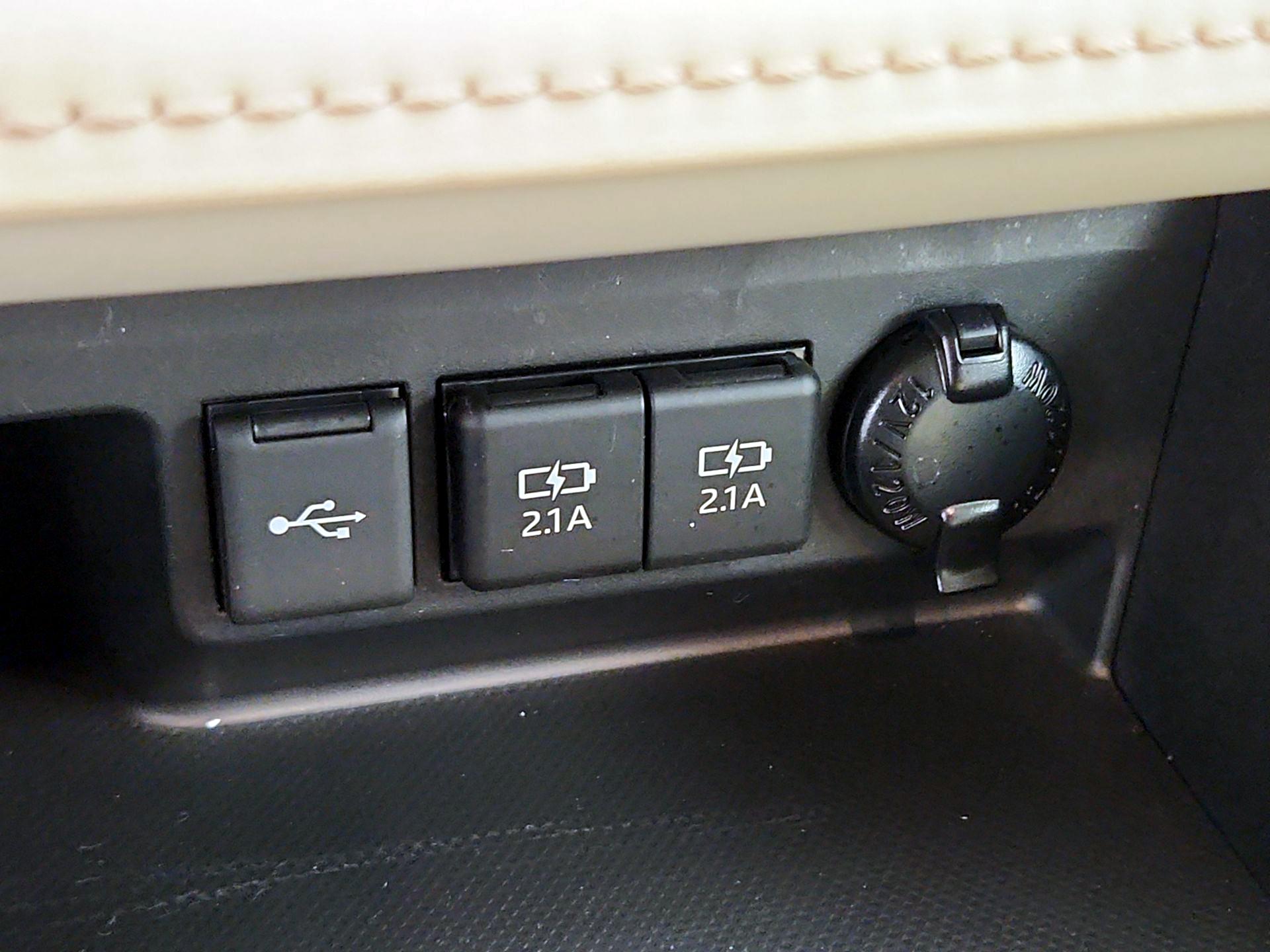 Thumbnail: 2021 Toyota Highlander - 18