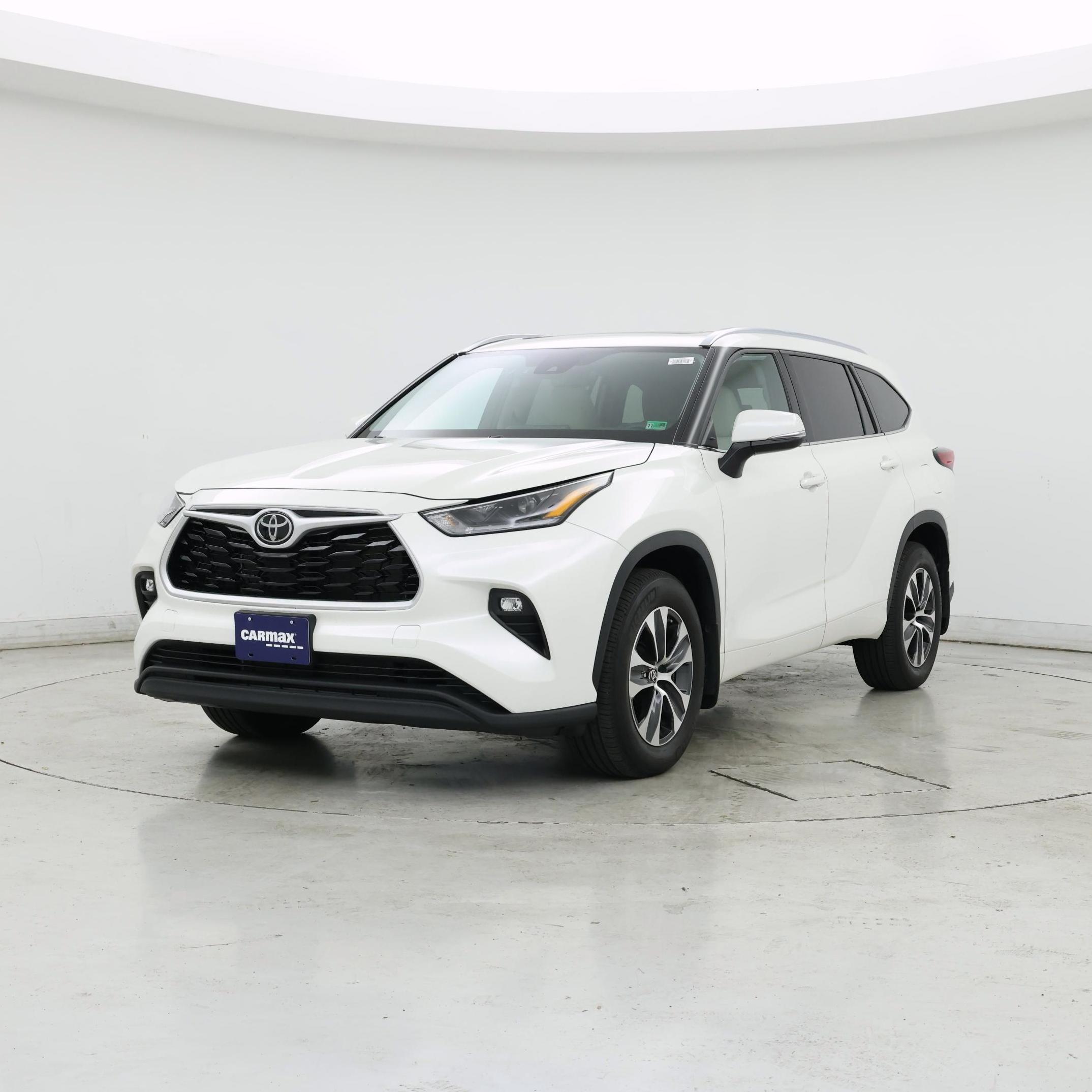 Thumbnail: 2021 Toyota Highlander - 4