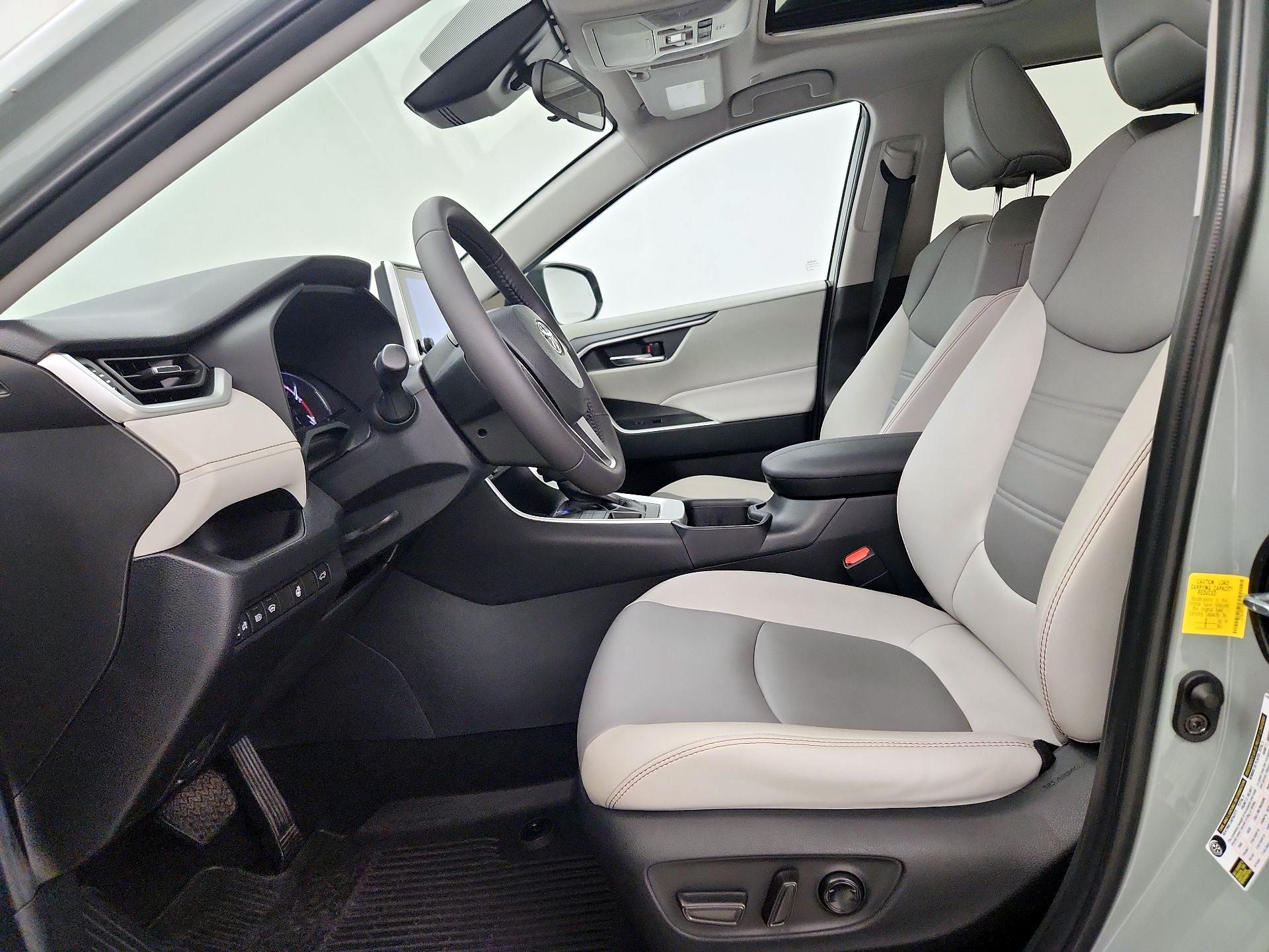 Thumbnail: 2023 Toyota RAV4 - 11