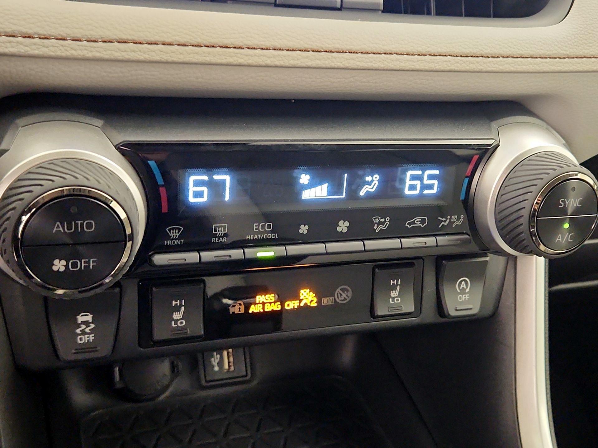 Thumbnail: 2023 Toyota RAV4 - 17