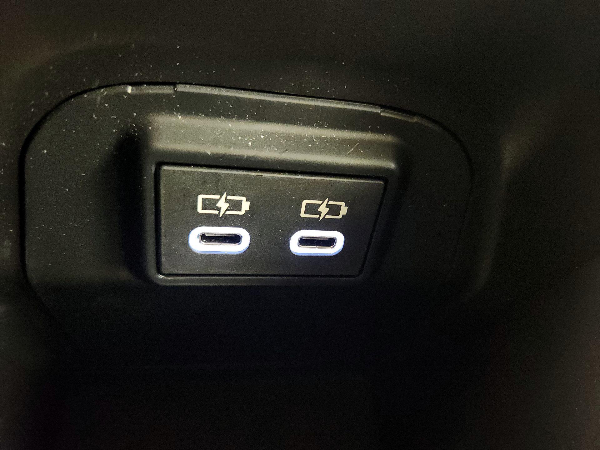 Thumbnail: 2023 Toyota RAV4 - 19