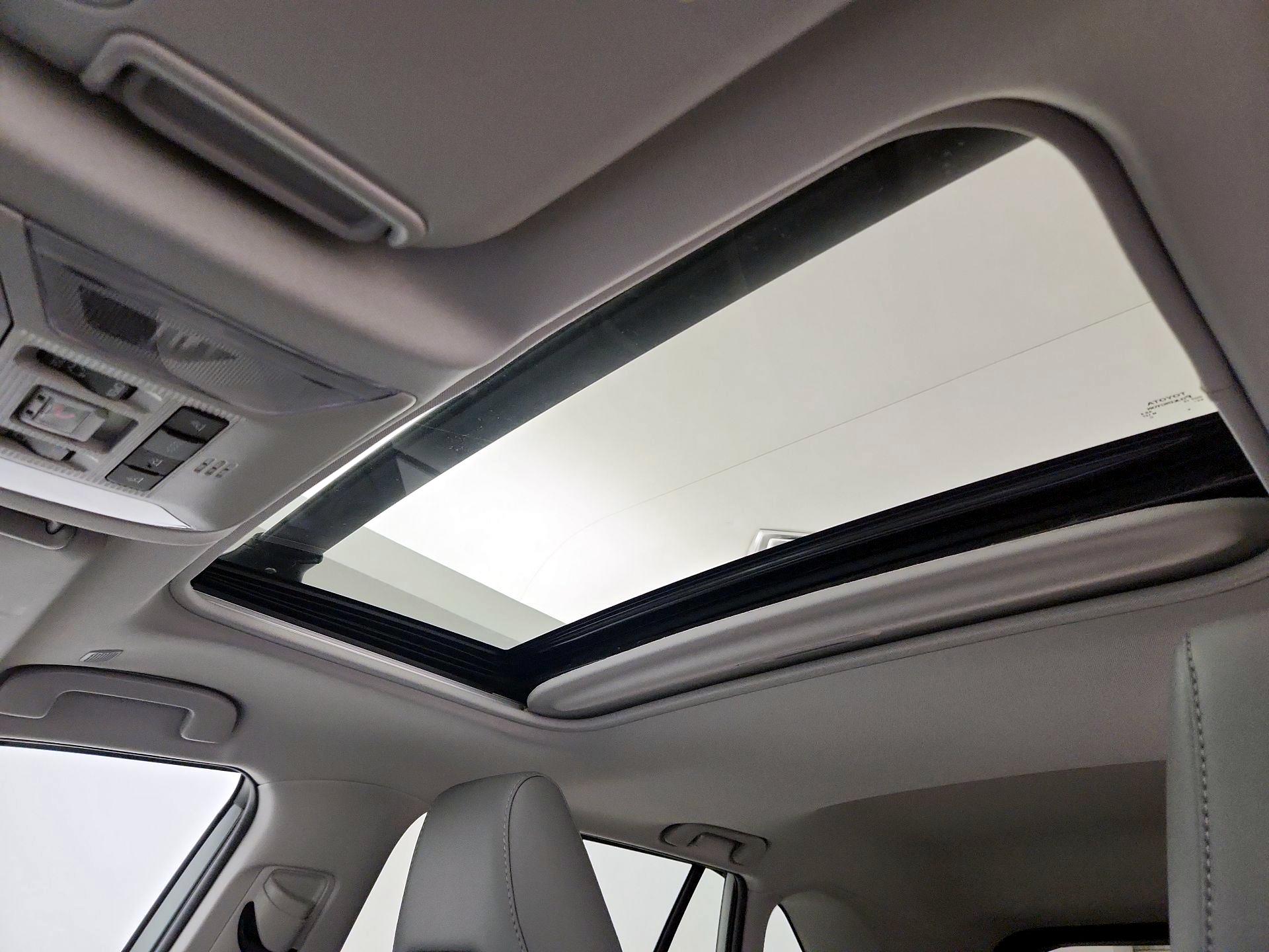 Thumbnail: 2023 Toyota RAV4 - 20